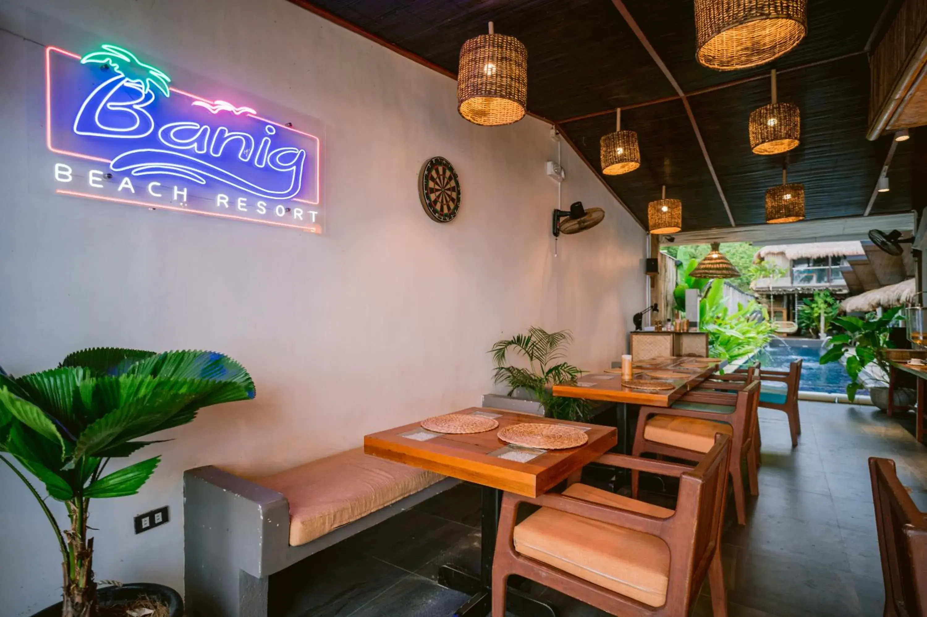 Restaurant/places to eat in Banig Beach Resort El Nido Restaurant/places to eat in Banig Beach Resort El Nido