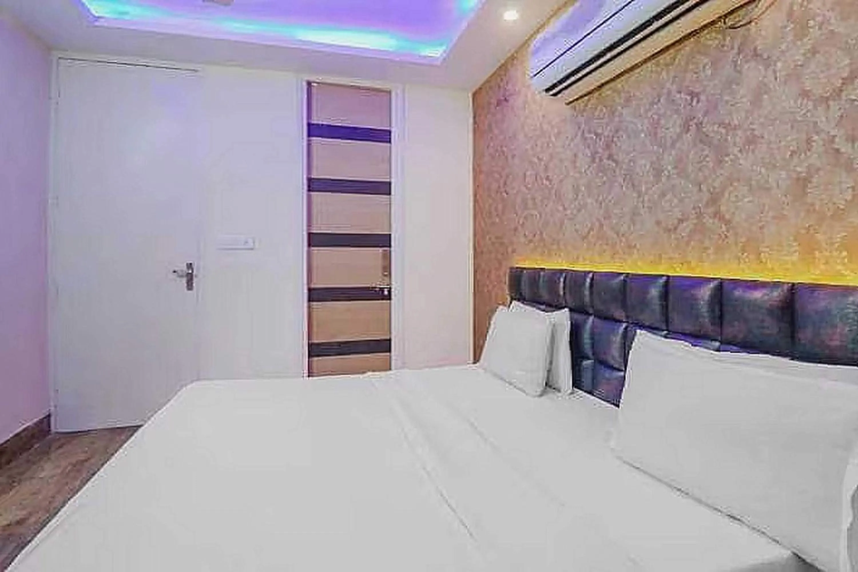 Bedroom, Bed in Super Hotel O Vivaan Residency