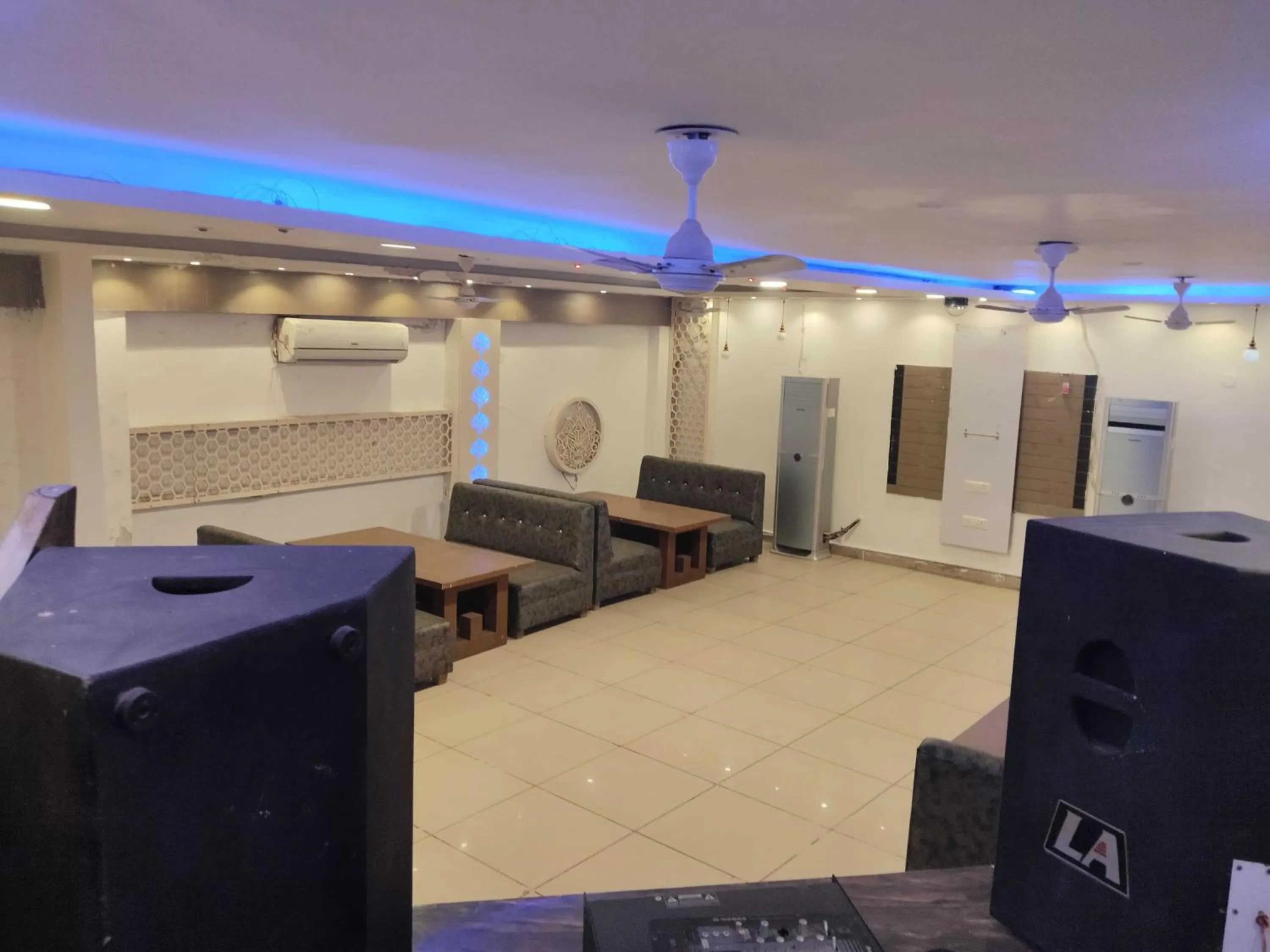 Bedroom in Super Hotel O Vivaan Residency