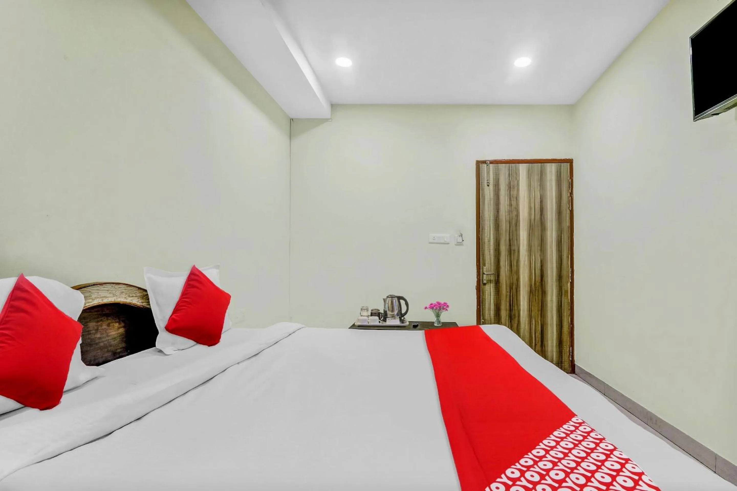 Bedroom, Bed in Hotel O Govind Guest House