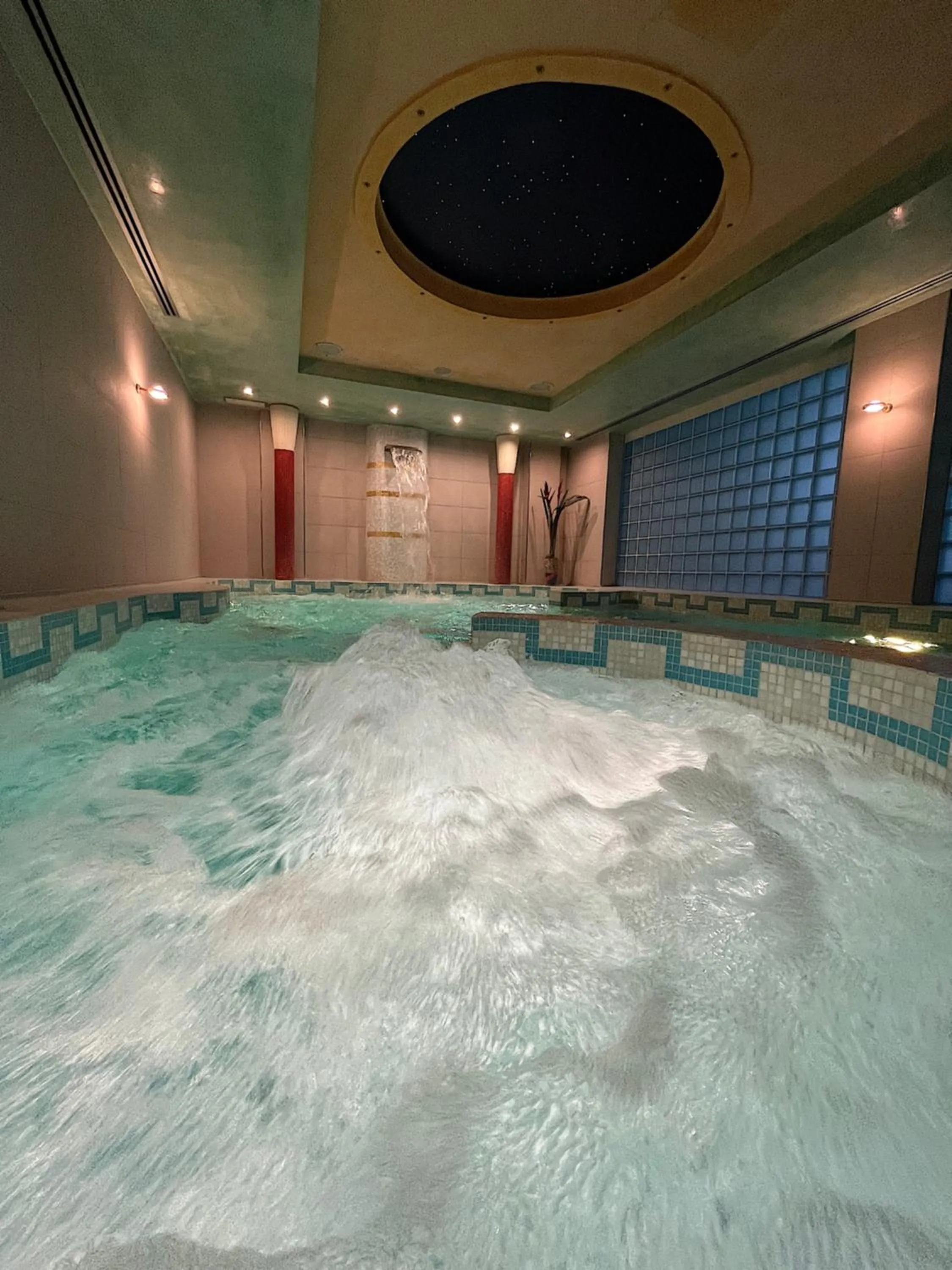 Swimming pool in Hotel Regina