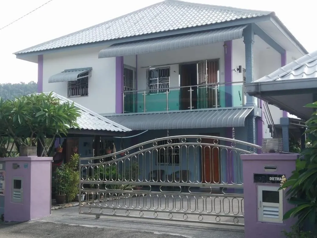 Property building in OCEAN LODGE