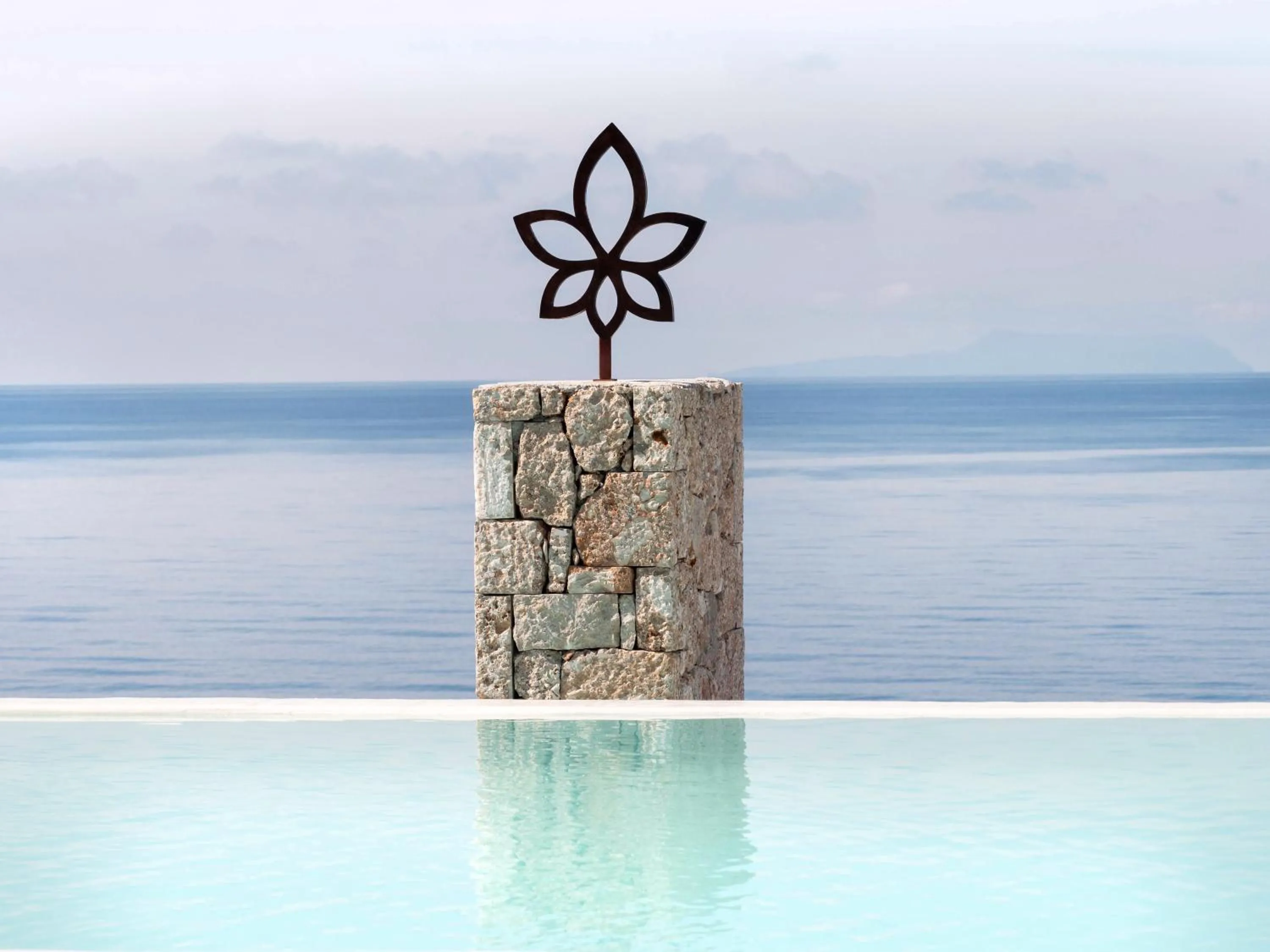 Swimming pool in La Brisa Boutique Hotel