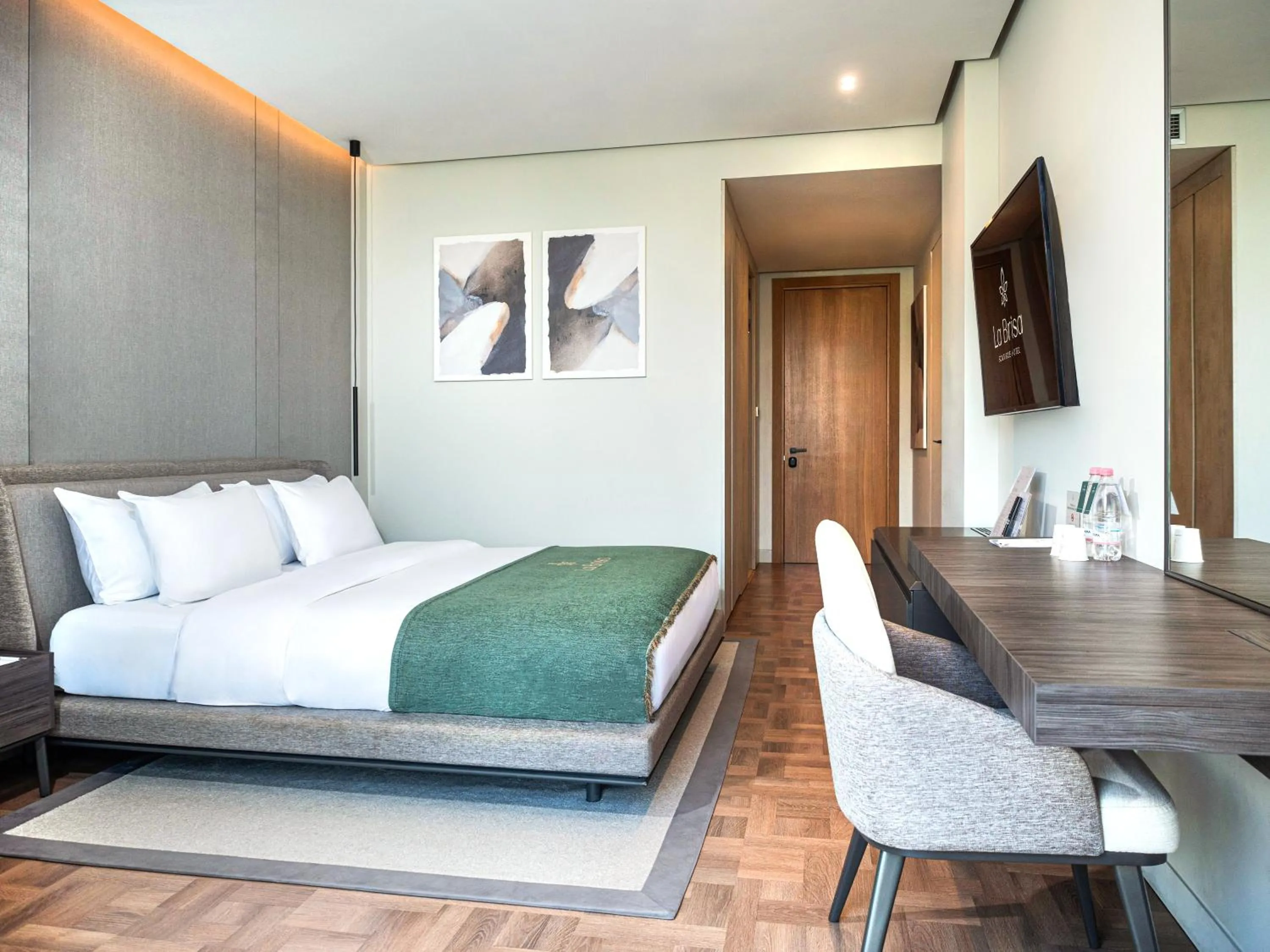 Bed in La Brisa Boutique Hotel