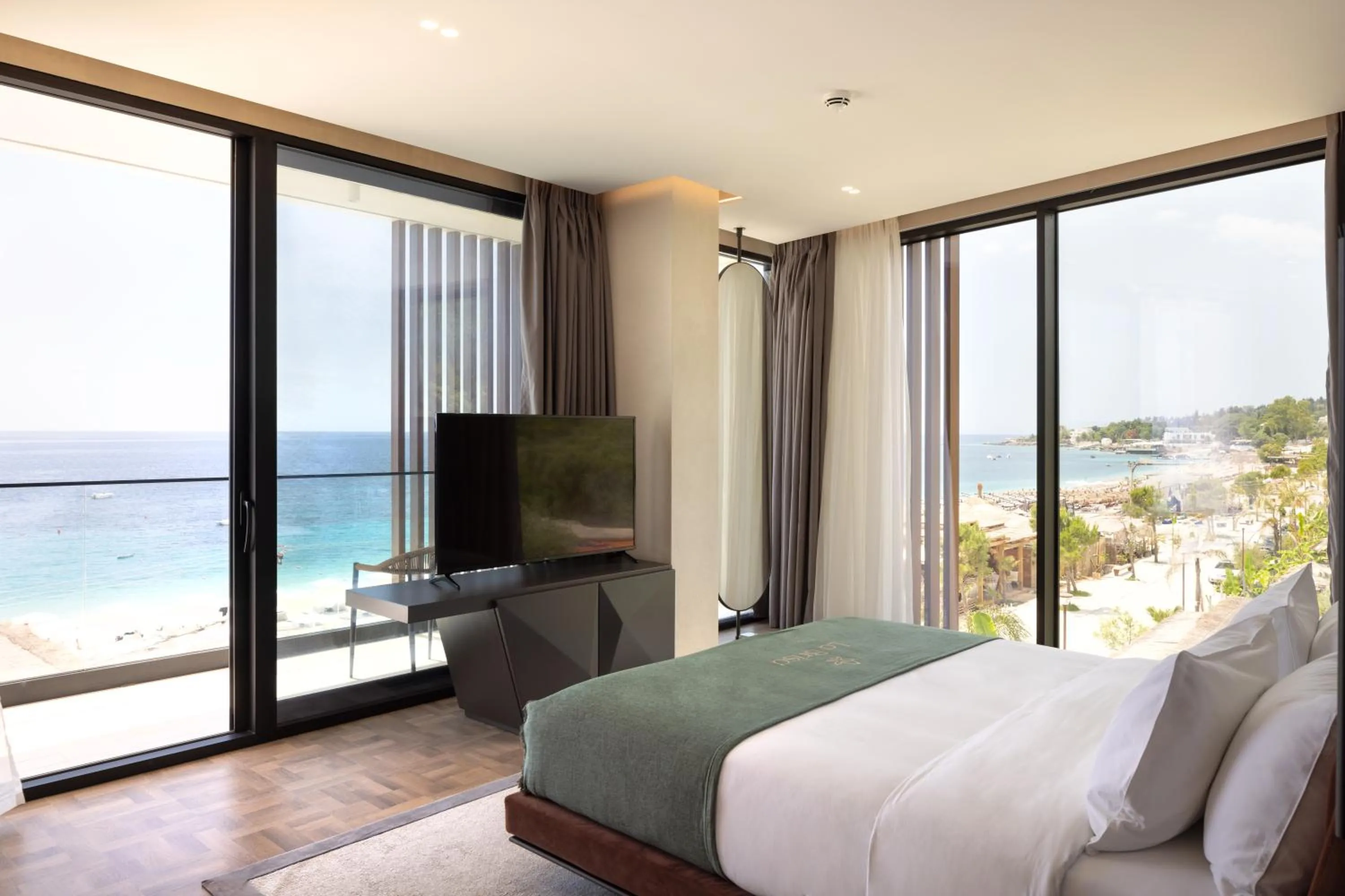 Bed in La Brisa Boutique Hotel