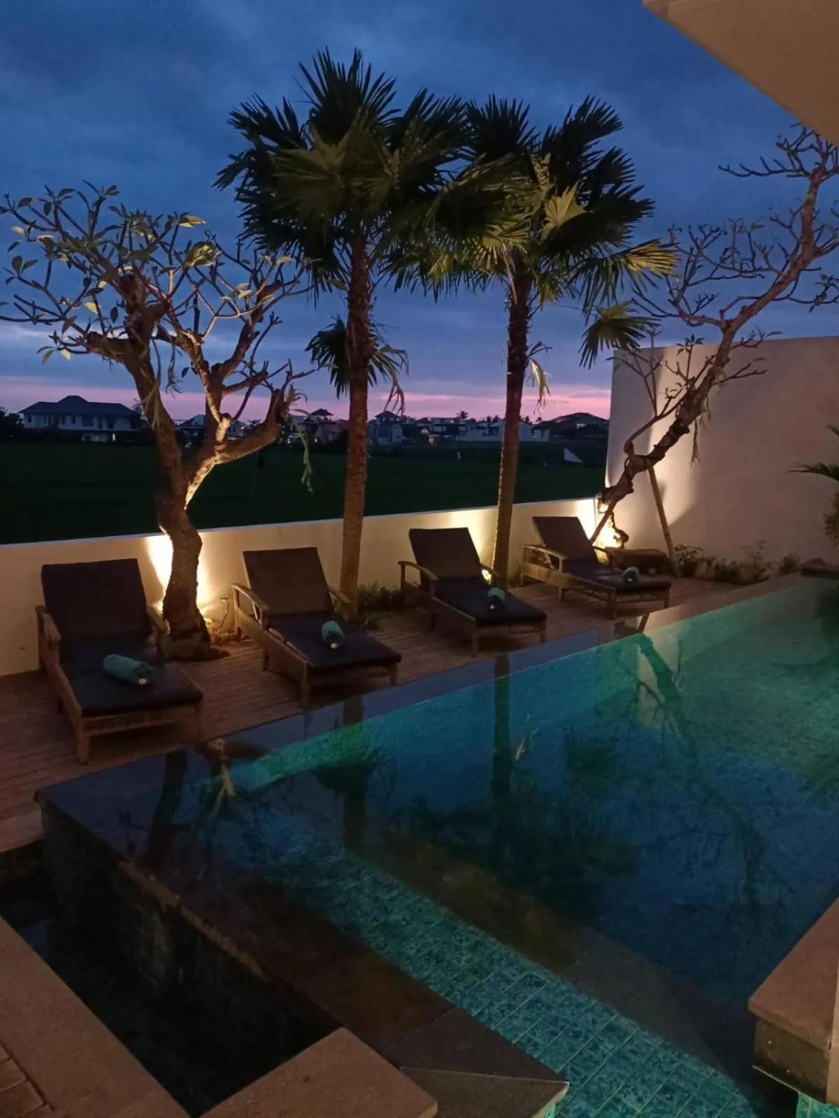 Swimming pool in The Kd Suites & Coffee Shop