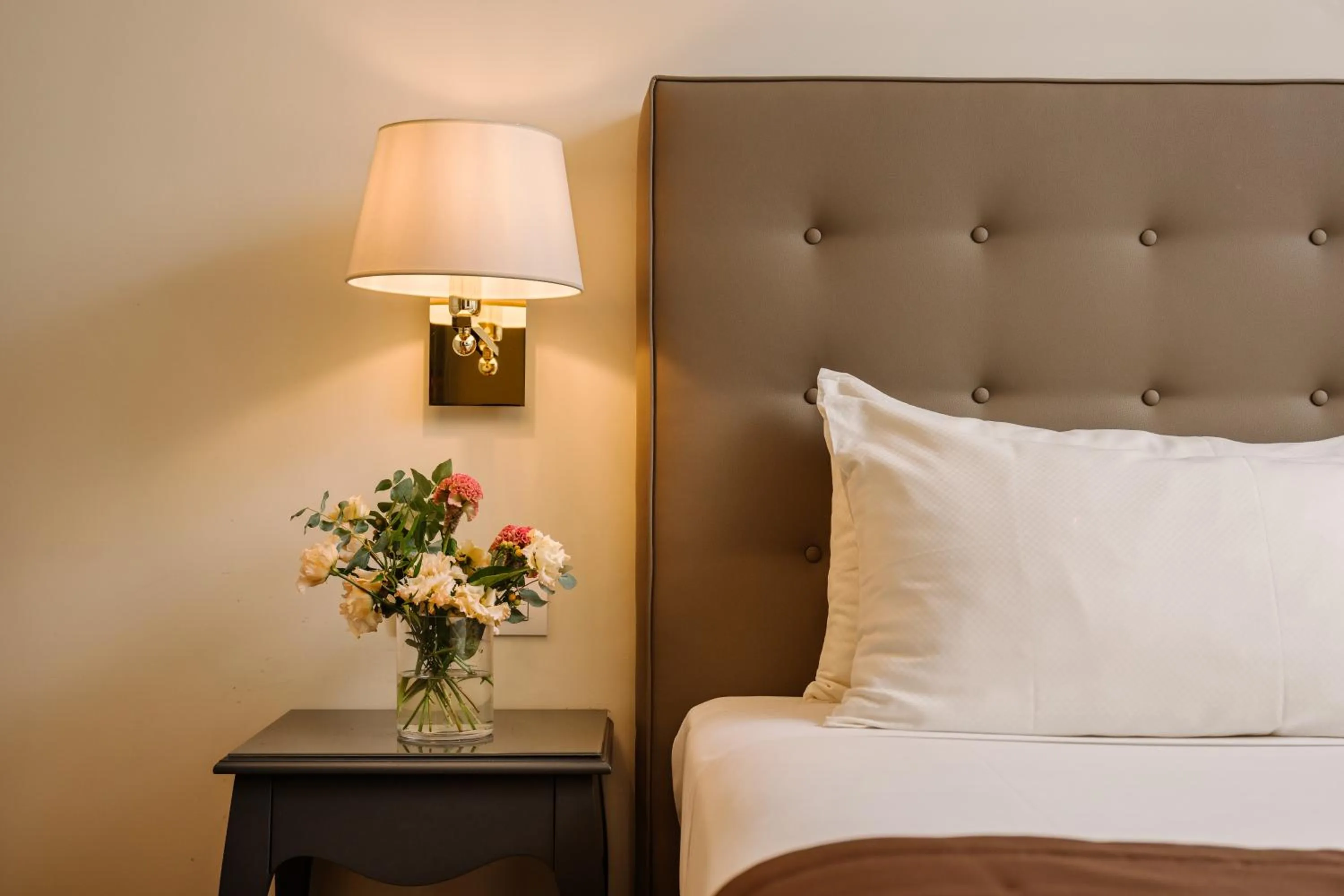 Bedroom, Bed in Palace Hotel Lake Como