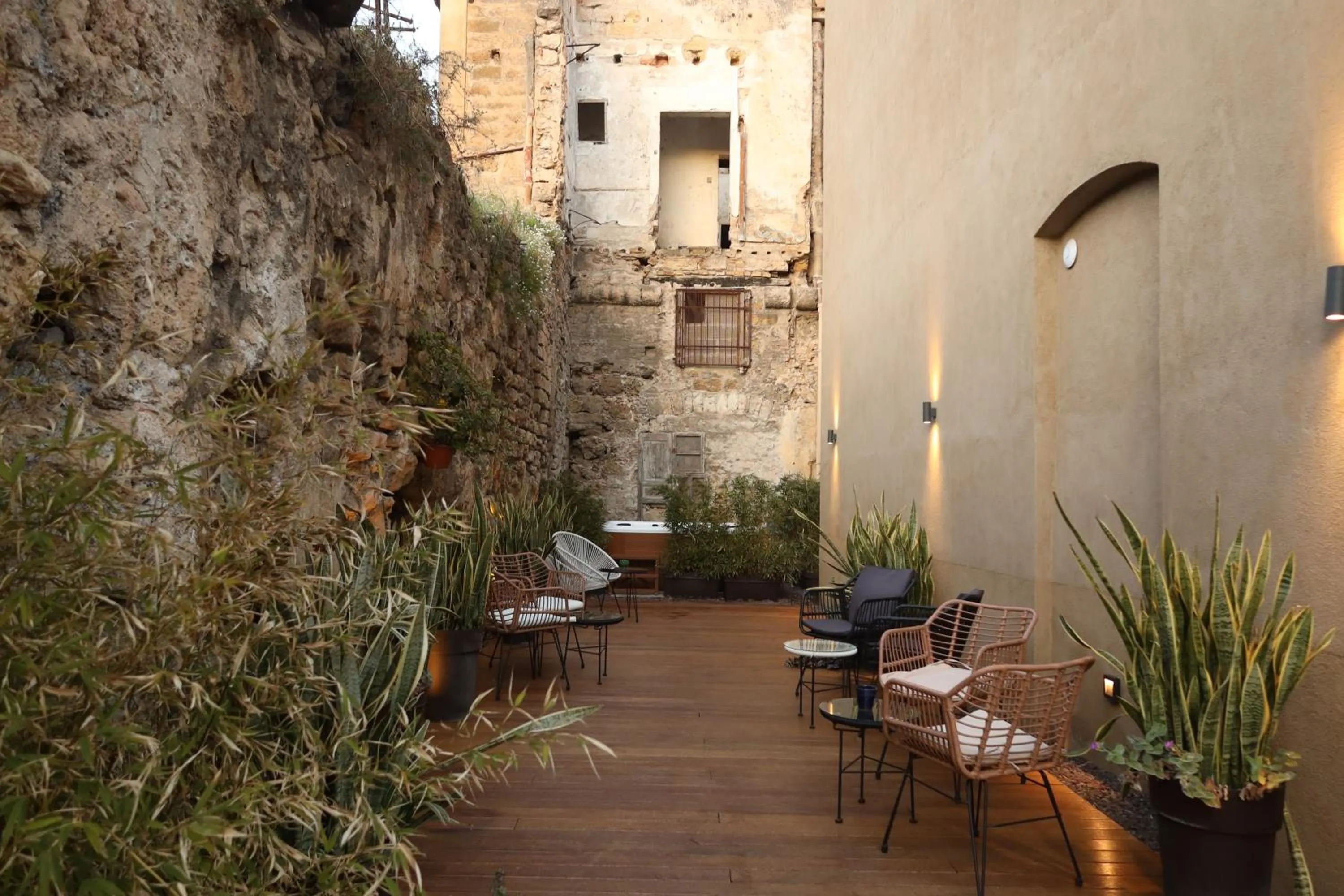 Patio in Bastione Spasimo Boutique Hotel