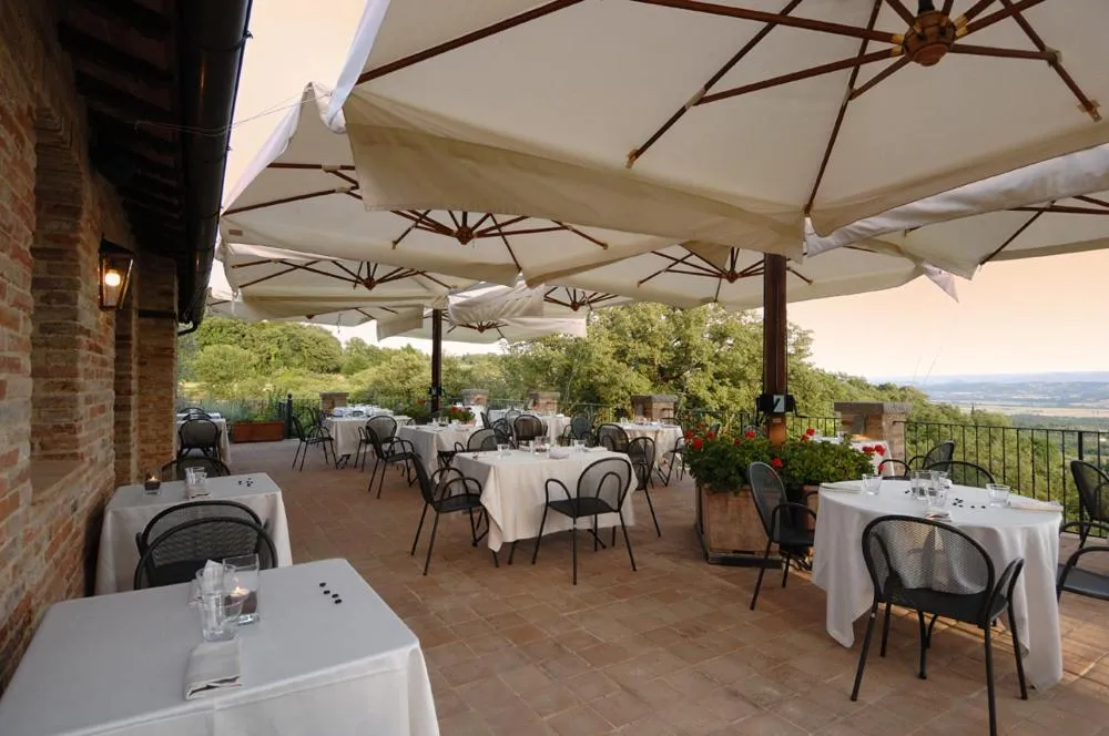 Restaurant/places to eat in Locanda Della Picca