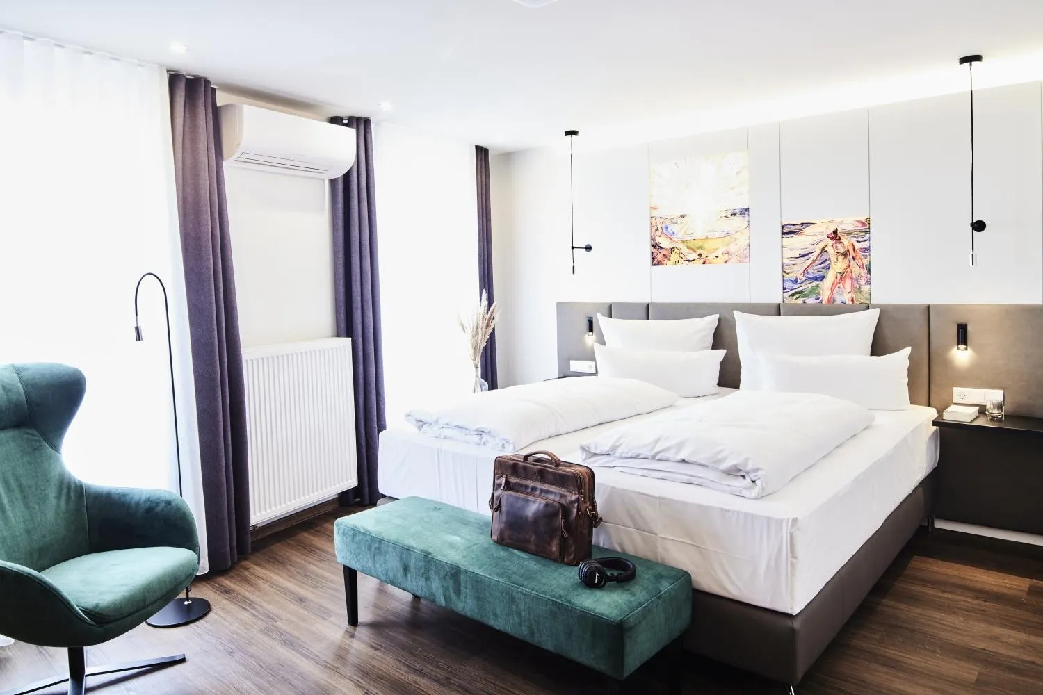 Bed in Design- und Kunsthotel München