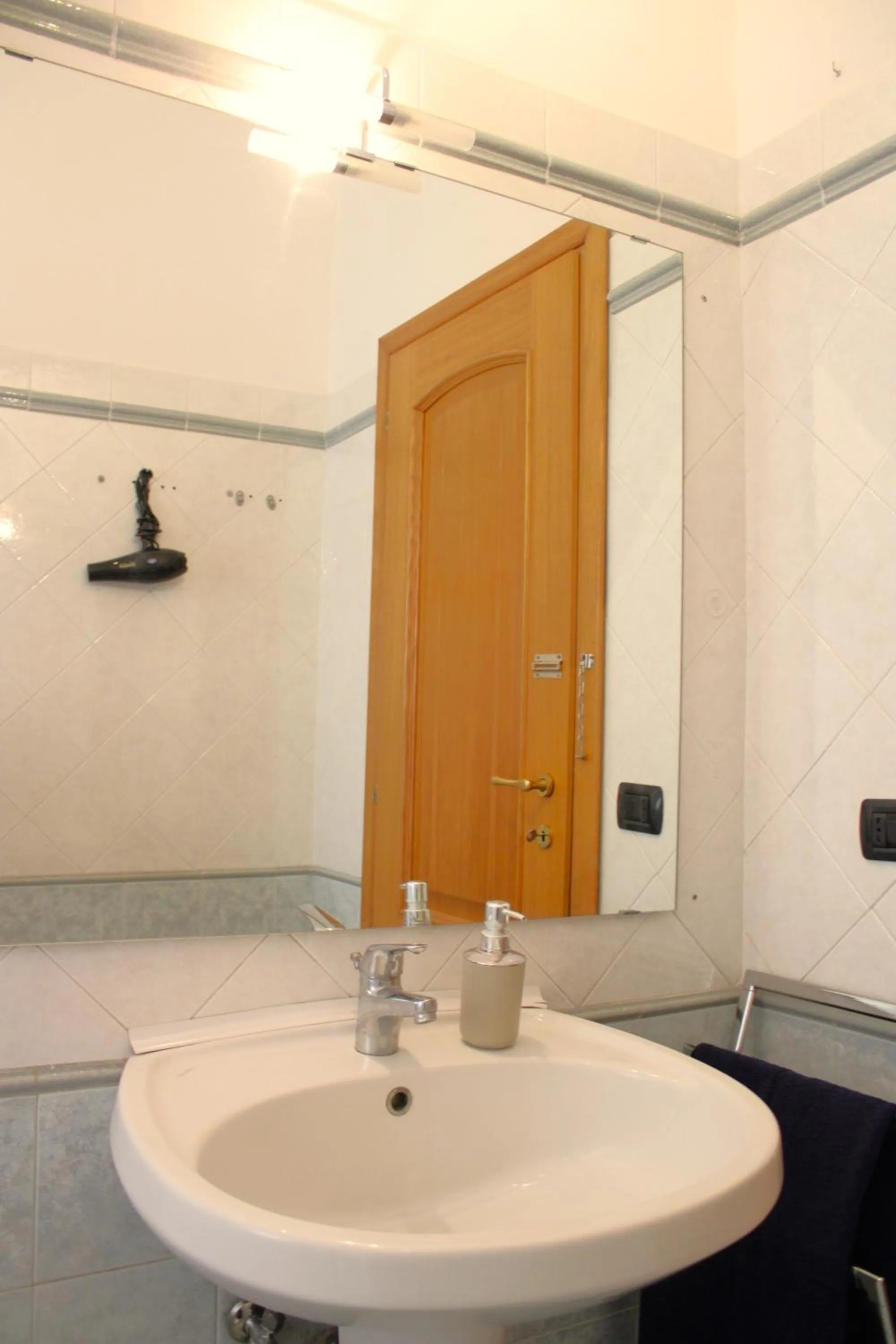 Bathroom in Mikasa Balduina Roma