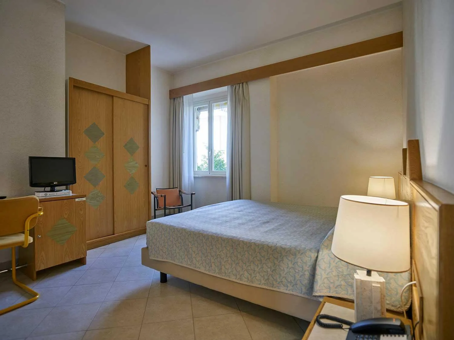 Bedroom, Bed in Grand Hotel Palace