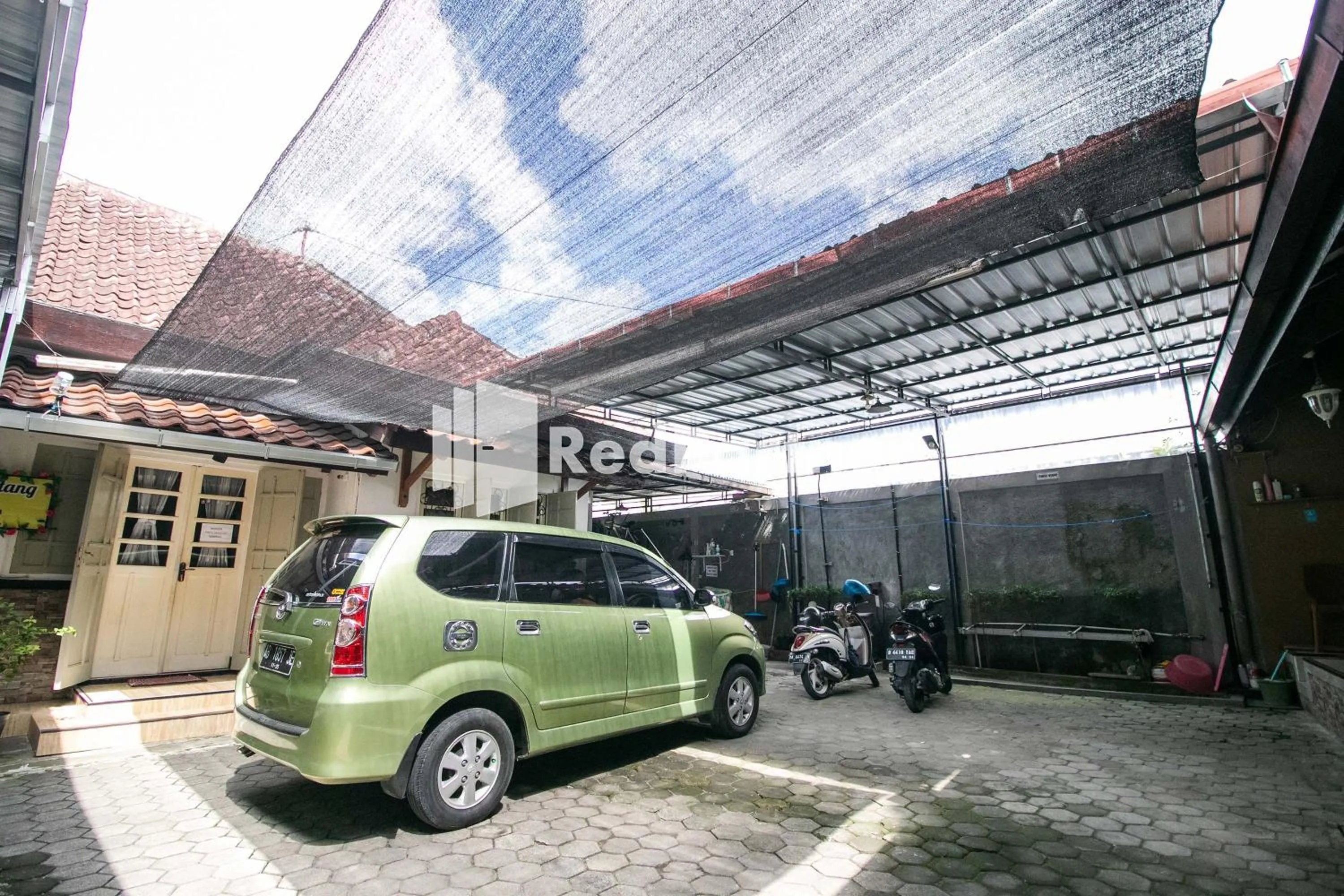 Parking in Kedyla Homestay Syariah Patangpuluhan Malioboro Area Yogyakarta RedPartner