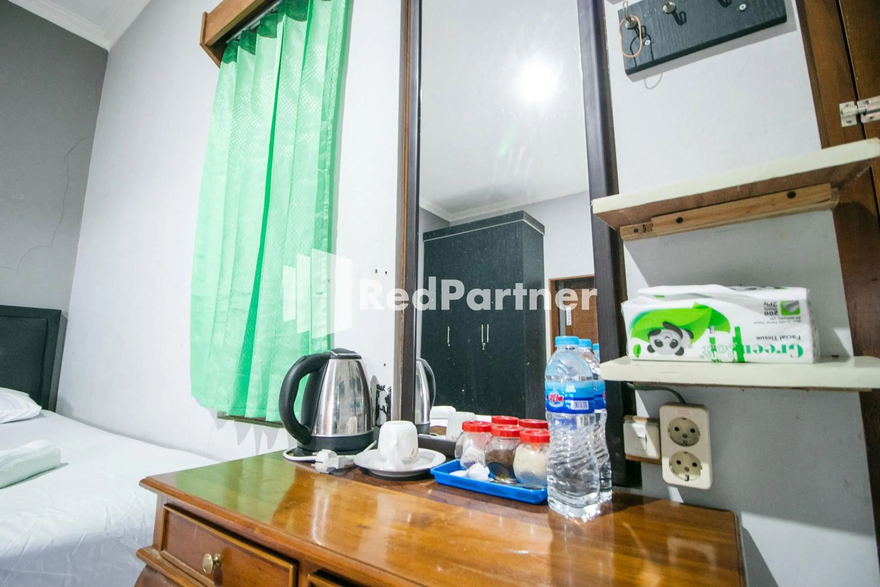 Bedroom, Bed in Kedyla Homestay Syariah Patangpuluhan Malioboro Area Yogyakarta RedPartner