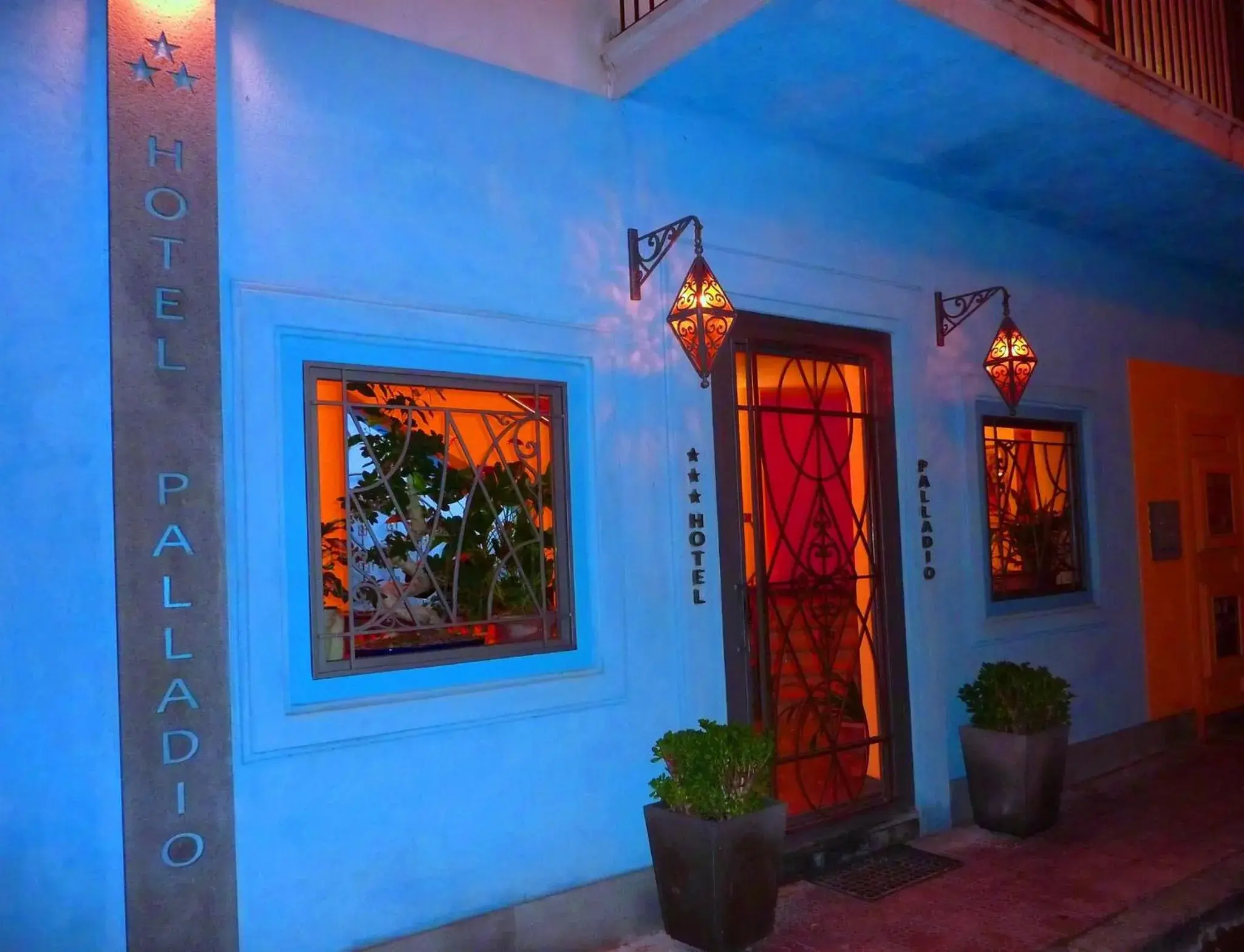 Facade/entrance in Hotel Palladio Facade/entrance in Hotel Palladio