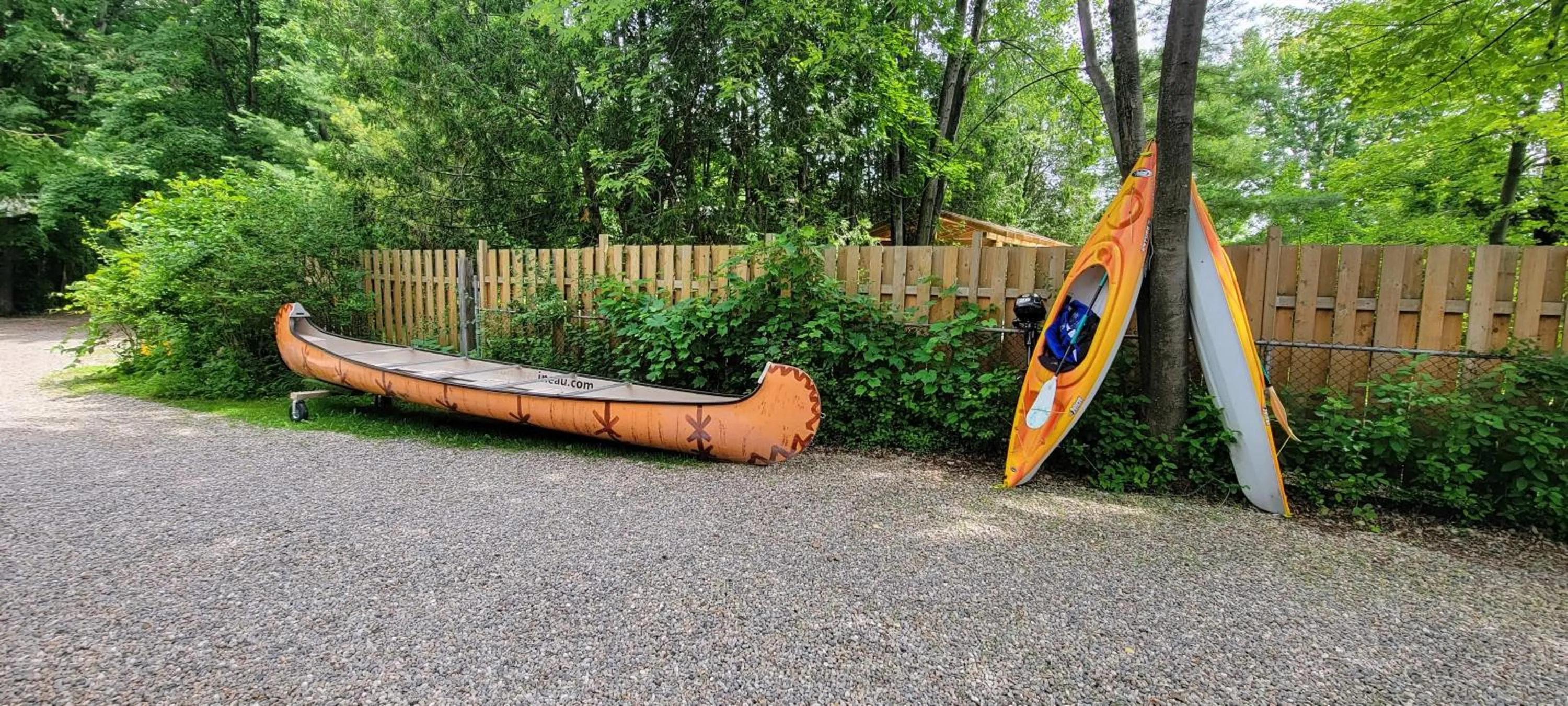 Activities in Kokomo INN Bed and Breakfast Ottawa-Gatineau's Only Tropical Riverfront B&B on the National Capital Cycling Pathway Route Verte #1 - for Adults Only - Chambre d'hôtes tropical aux berges des Outaouais BnB #17542O