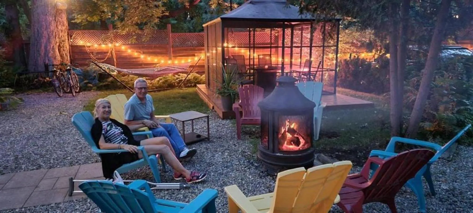 Restaurant/places to eat in Kokomo INN Bed and Breakfast Ottawa-Gatineau's Only Tropical Riverfront B&B on the National Capital Cycling Pathway Route Verte #1 - for Adults Only - Chambre d'hôtes tropical aux berges des Outaouais BnB #17542O