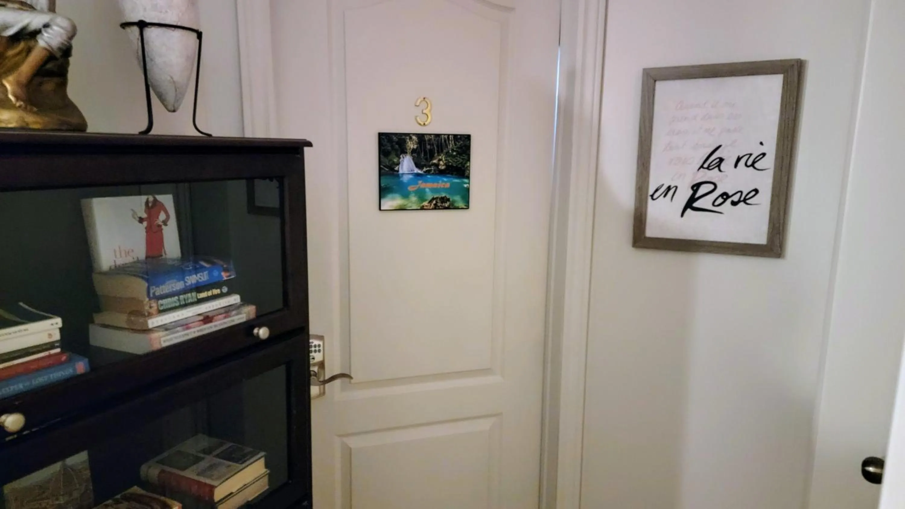 Facade/entrance in Kokomo INN Bed and Breakfast Ottawa-Gatineau's Only Tropical Riverfront B&B on the National Capital Cycling Pathway Route Verte #1 - for Adults Only - Chambre d'hôtes tropical aux berges des Outaouais BnB #17542O