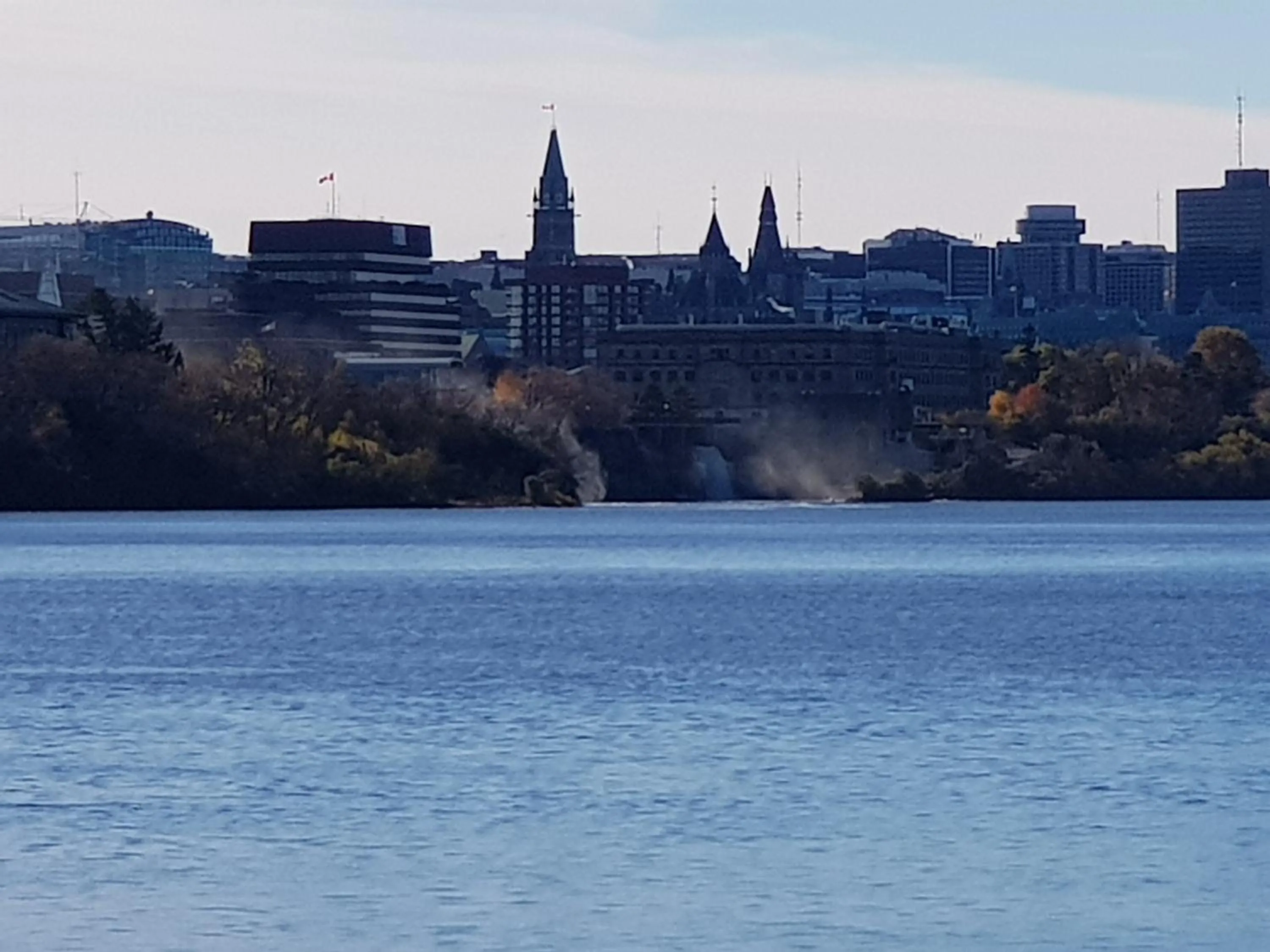 Nearby landmark in Kokomo INN Bed and Breakfast Ottawa-Gatineau's Only Tropical Riverfront B&B on the National Capital Cycling Pathway Route Verte #1 - for Adults Only - Chambre d'hôtes tropical aux berges des Outaouais BnB #17542O