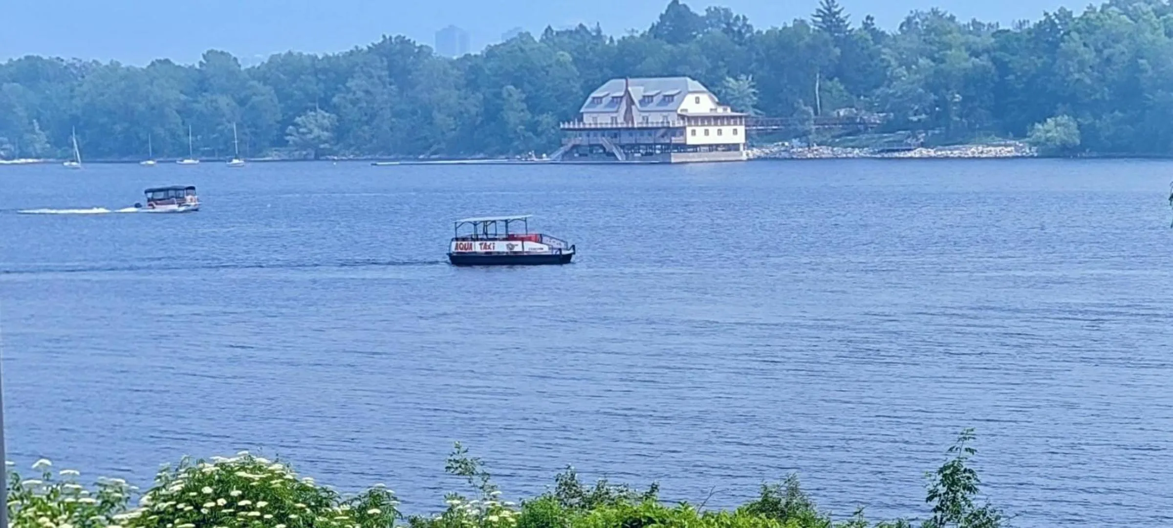 Nearby landmark in Kokomo INN Bed and Breakfast Ottawa-Gatineau's Only Tropical Riverfront B&B on the National Capital Cycling Pathway Route Verte #1 - for Adults Only - Chambre d'hôtes tropical aux berges des Outaouais BnB #17542O