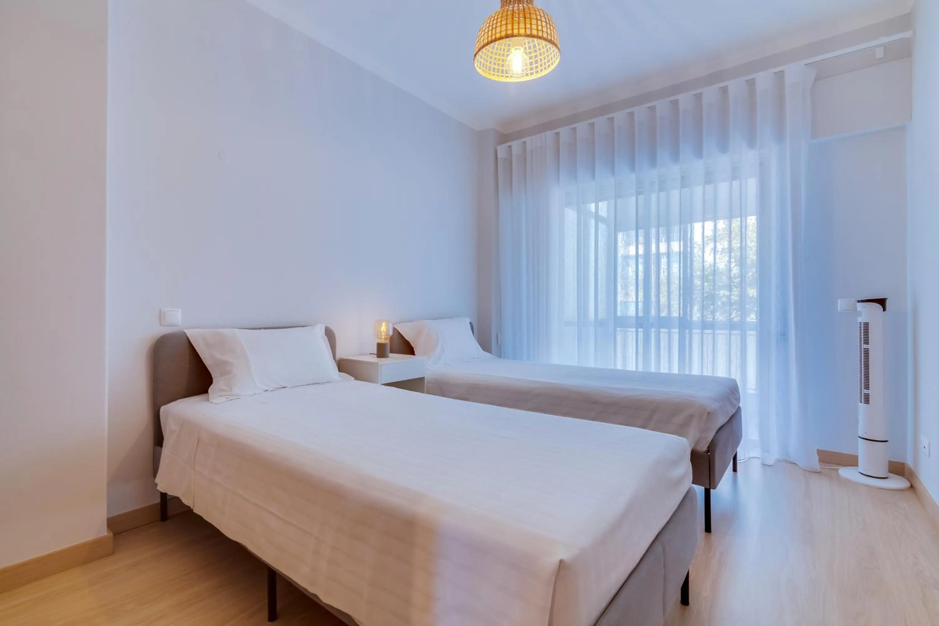 Bed in AL - Oceano T2 Frente Mar Quarteira
