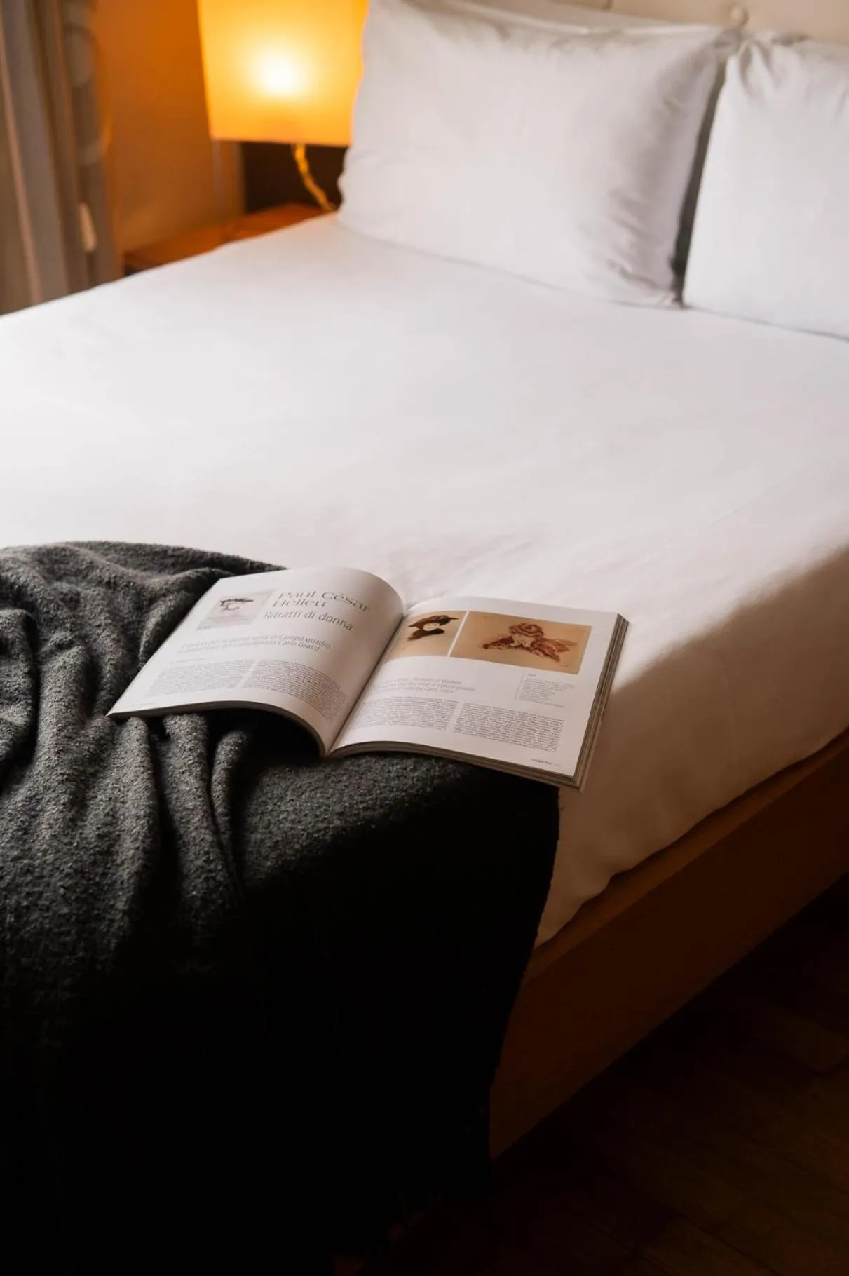 Bed in Axolute Comfort Hotel Como Cantù