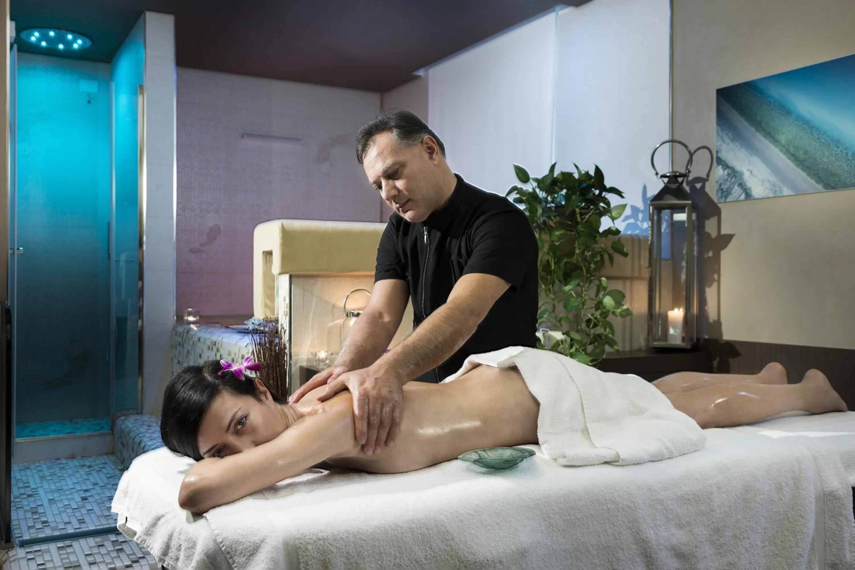 Massage in UNAHOTELS Villa dei Platani Foligno