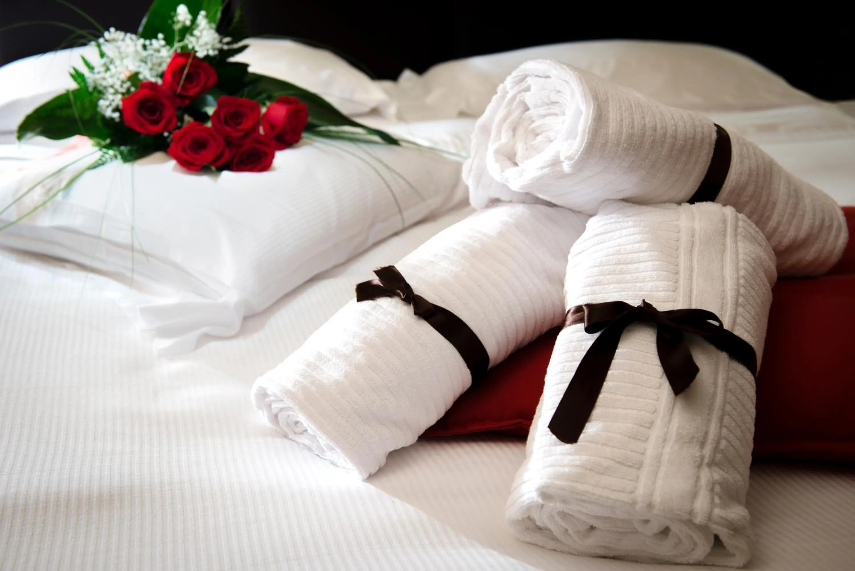 Decorative detail, Bed in UNAHOTELS Villa dei Platani Foligno