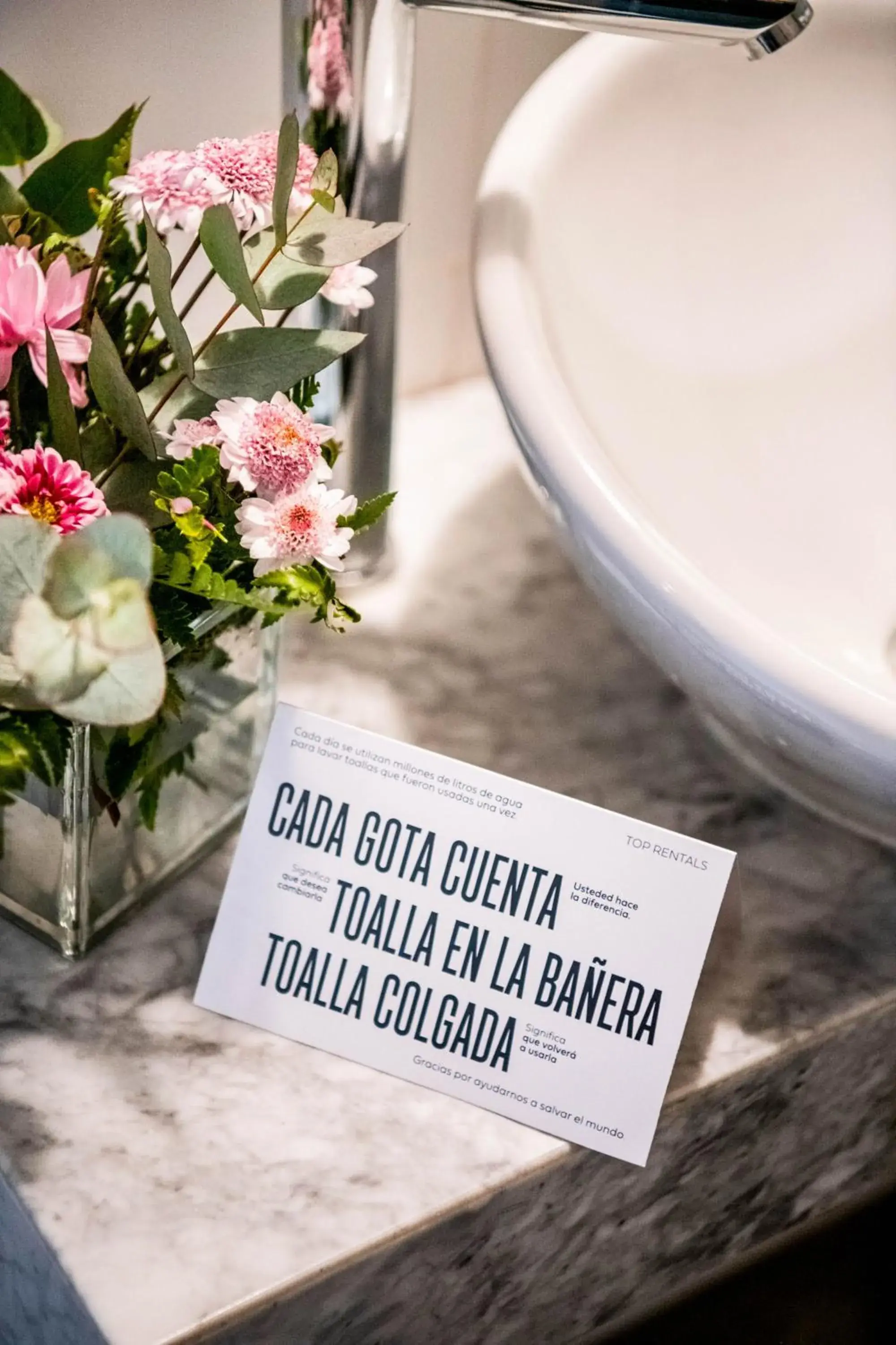 Double Room in Top Rentals Montañeses Double Room in Top Rentals Montañeses