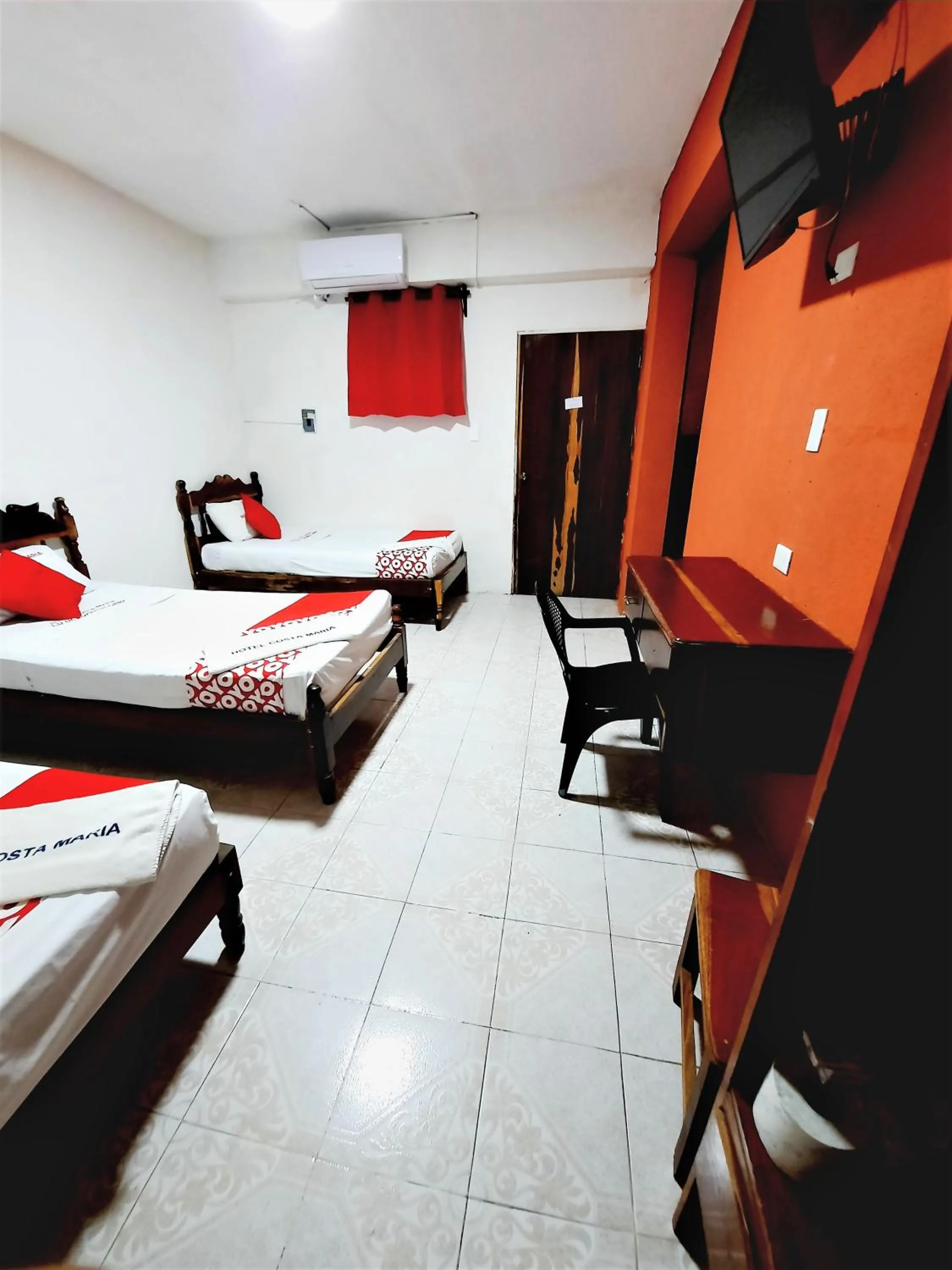 Photo of the whole room, Bed in Hotel Costa Maria