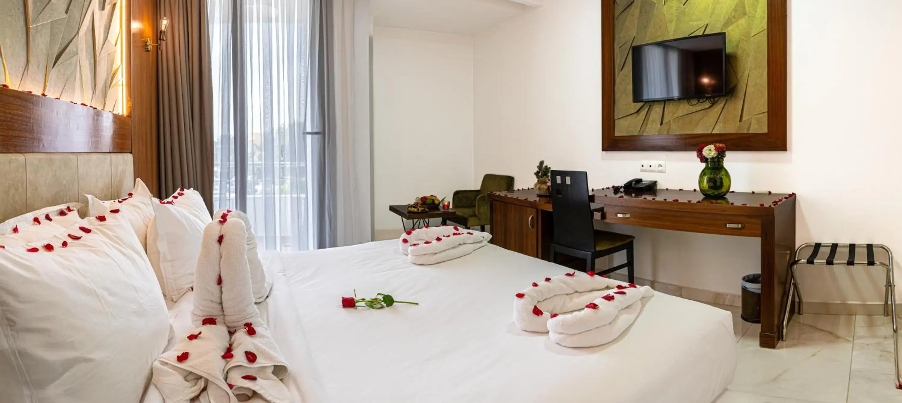 Bedroom, Bed in MIRANDA HOTEL - Tanger Bedroom, Bed in MIRANDA HOTEL - Tanger