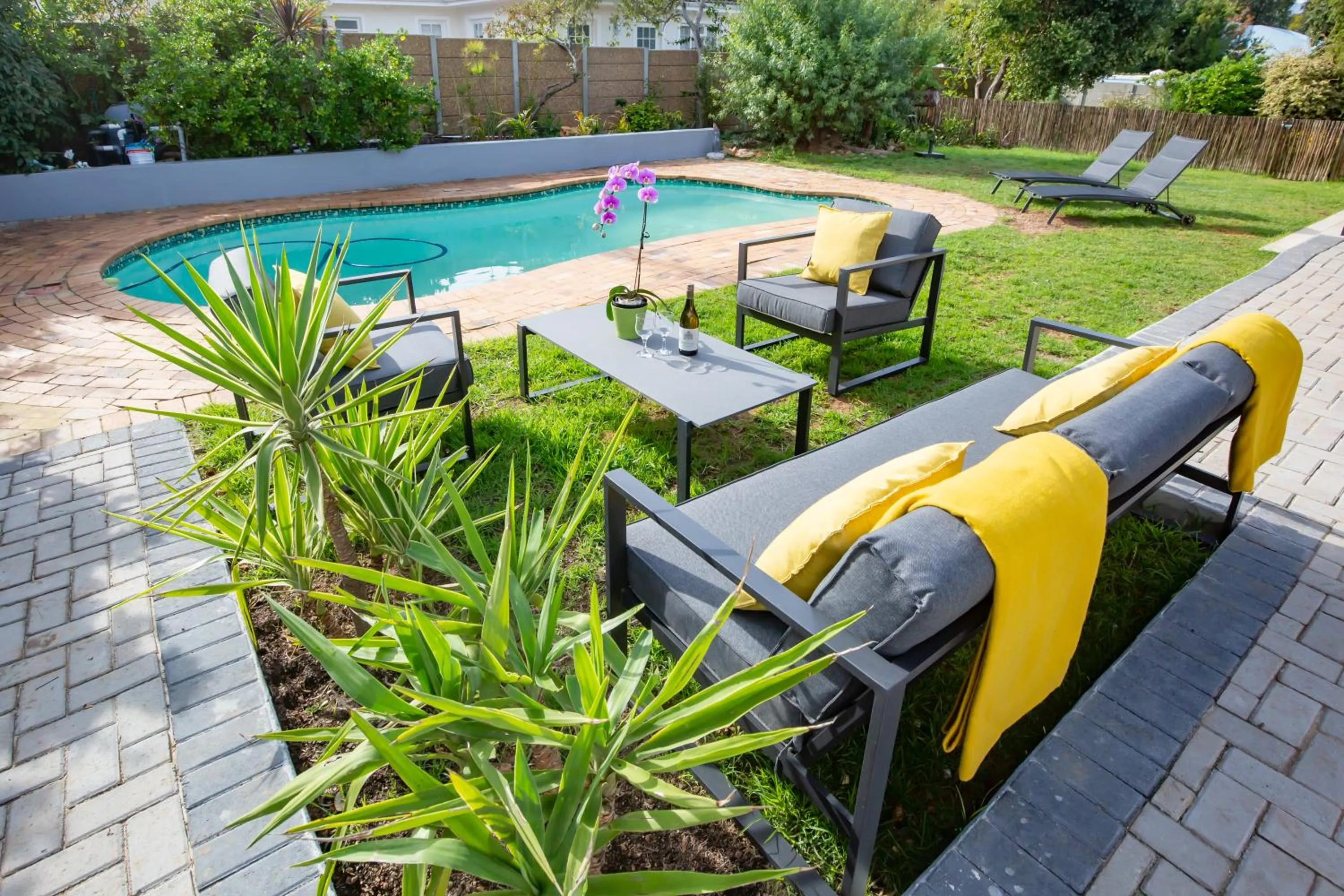 Pool view in Casa iLanga guesthouse