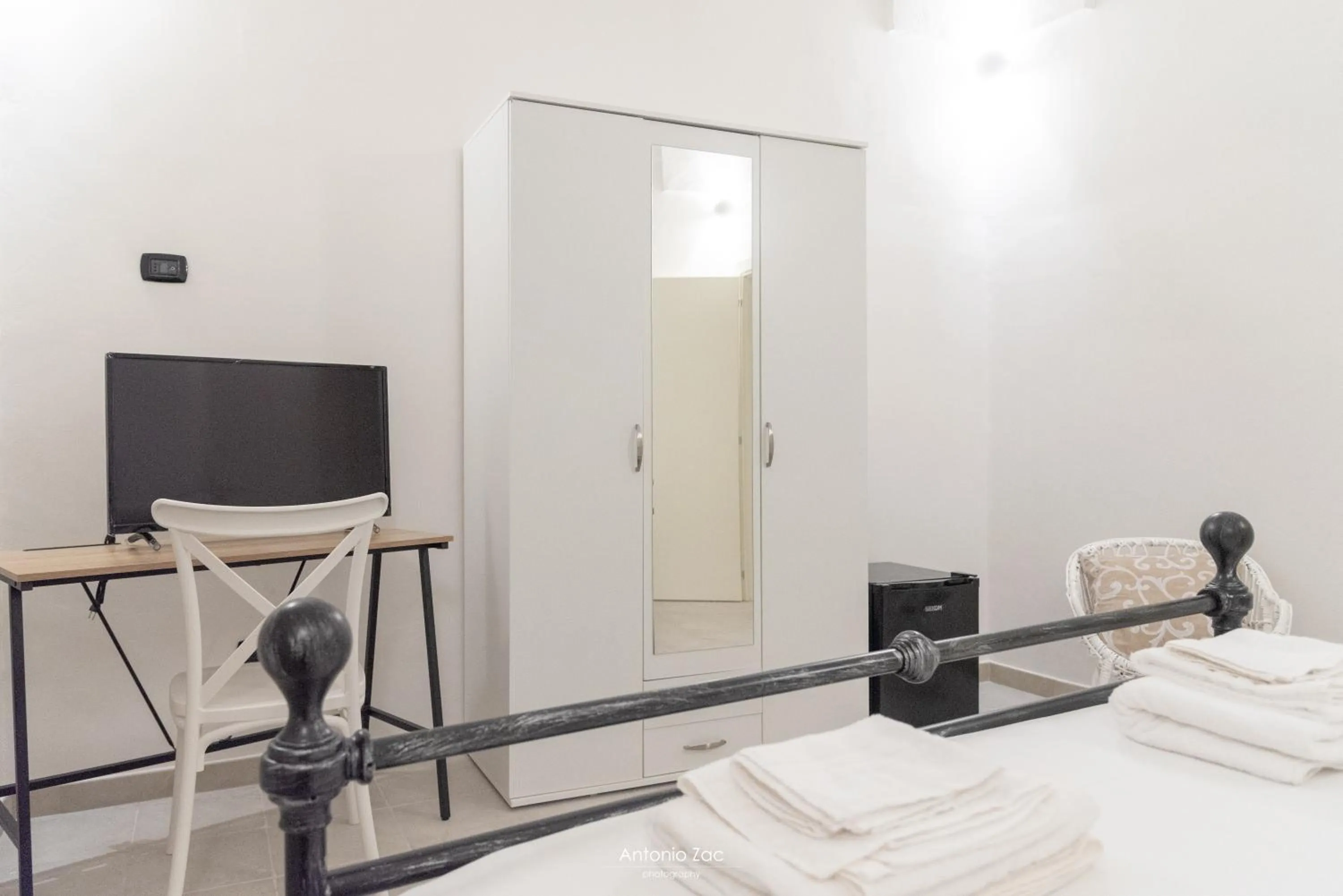 TV and multimedia, TV/Entertainment Center in Il vecchio arco