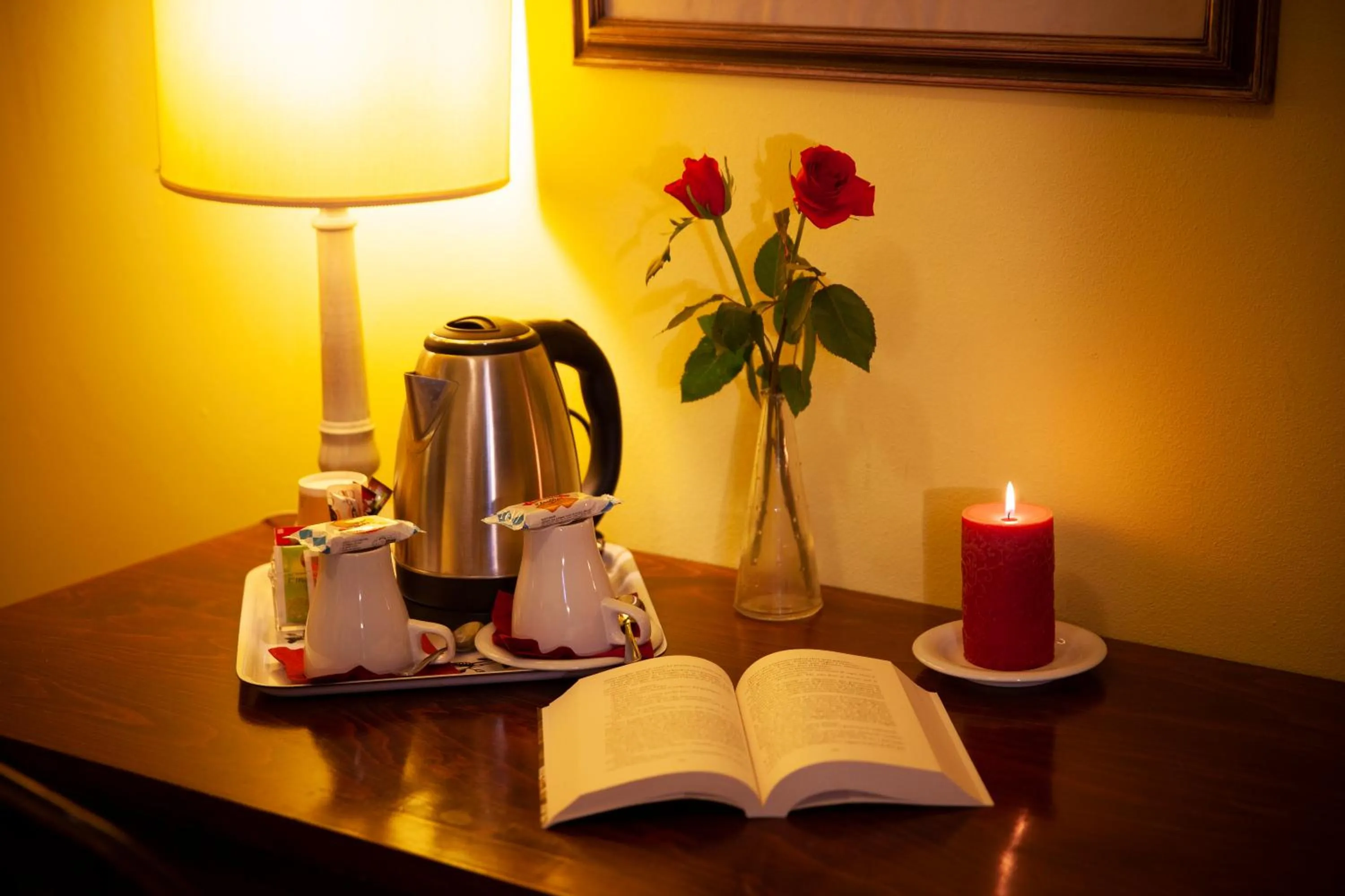 Quadruple Room with Street View in Hotel Ristorante Piccolo Chianti