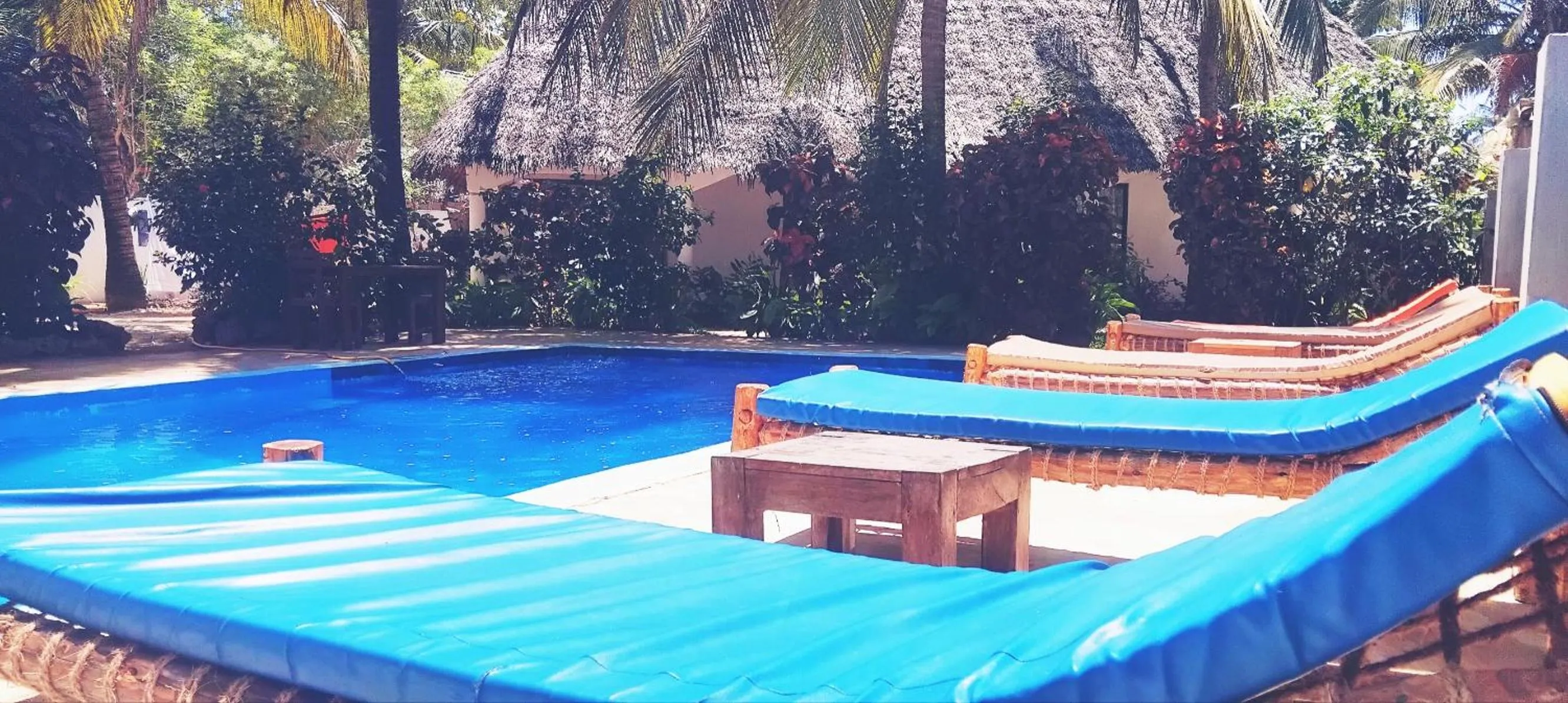 Swimming pool in Maua beach