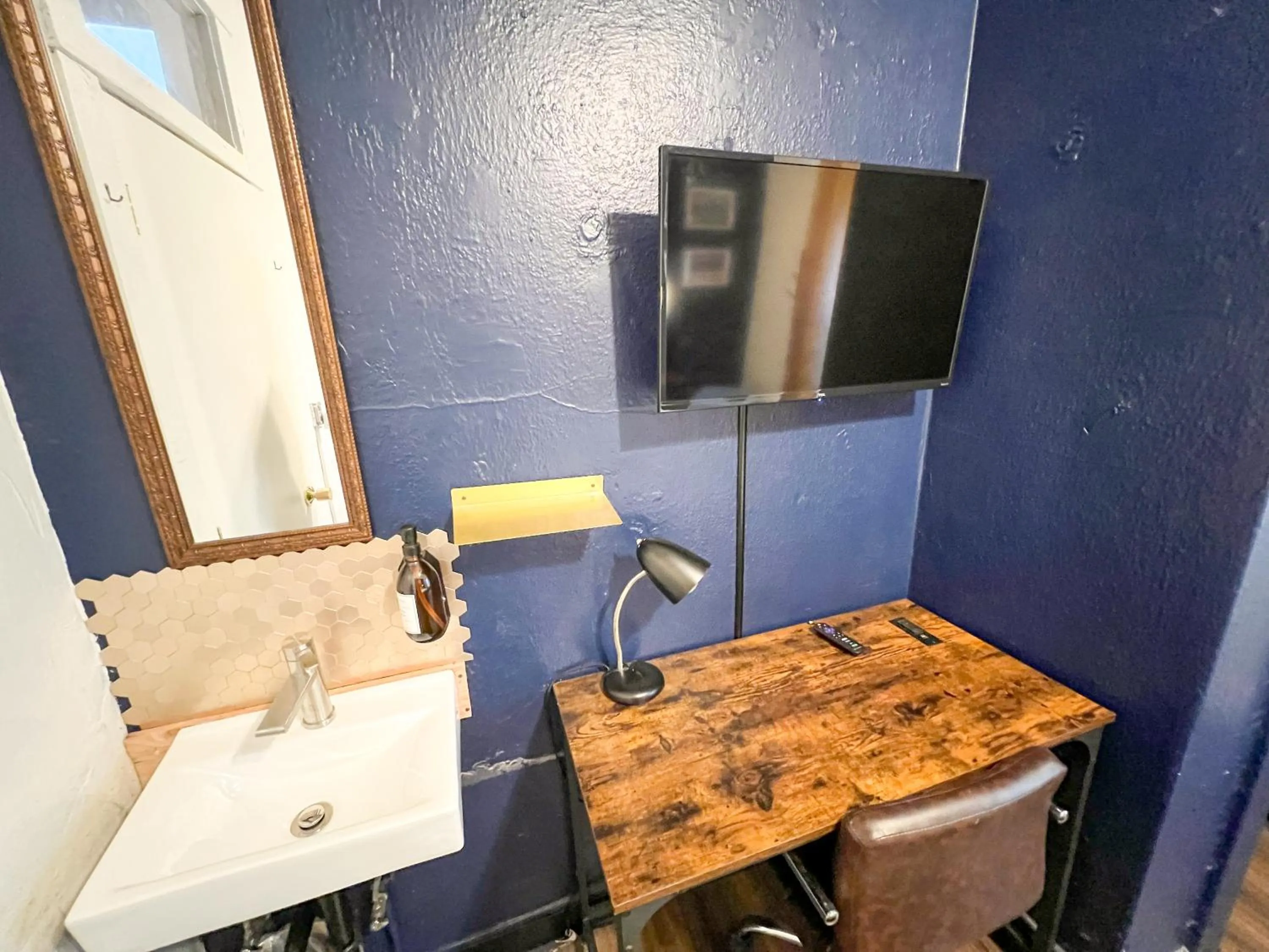 Bedroom in ITH San Diego Mission Beach Backpacker Hostel