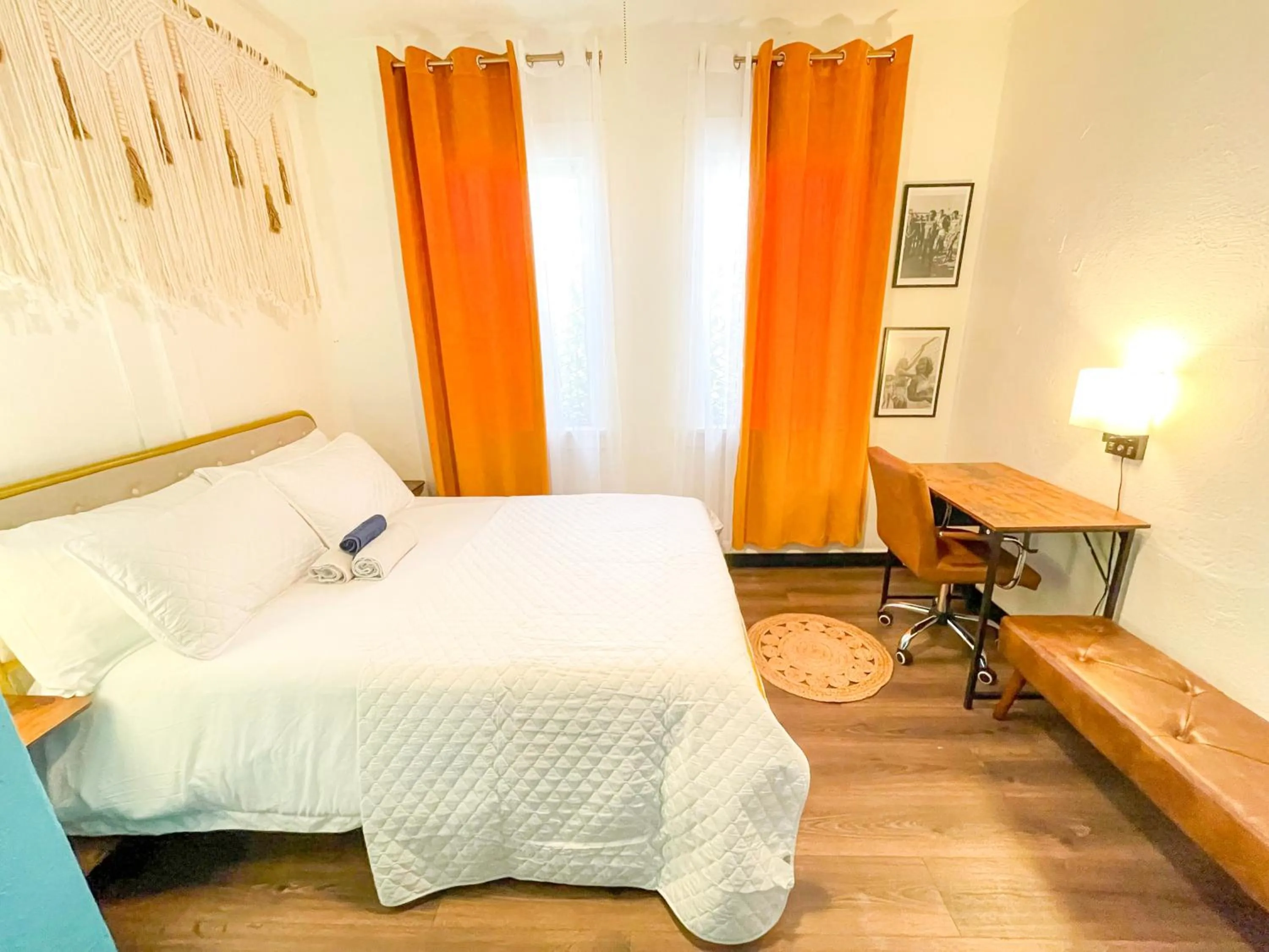 Bedroom, Bed in ITH San Diego Mission Beach Backpacker Hostel