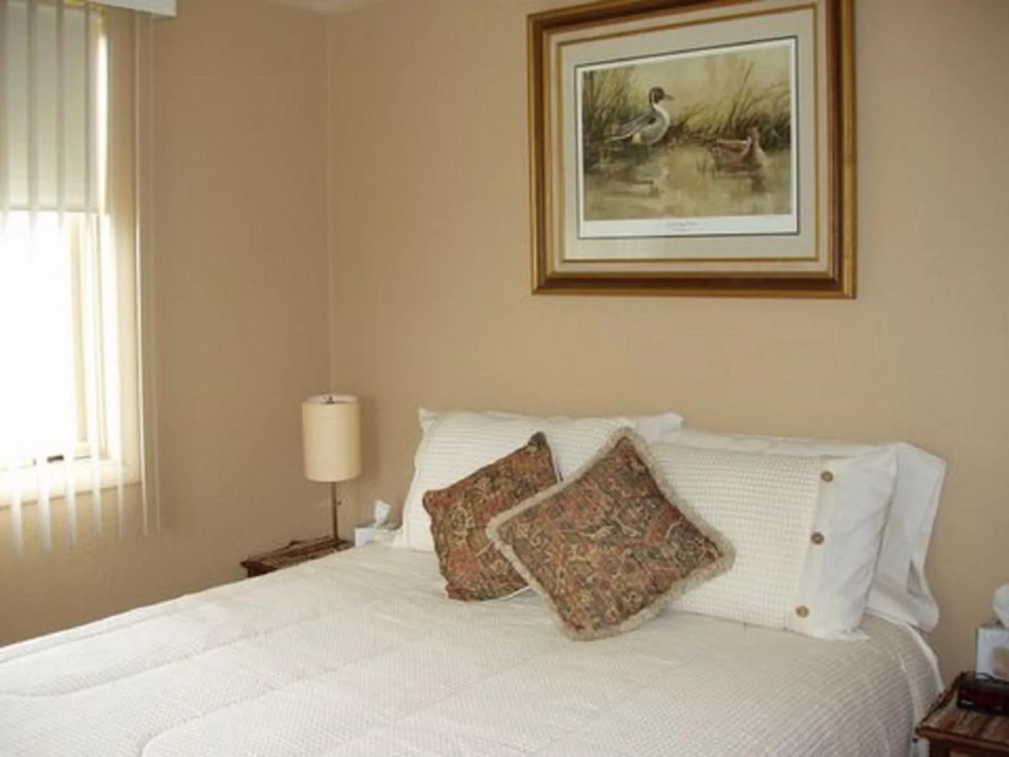 Bedroom, Bed in Summit View Lodge