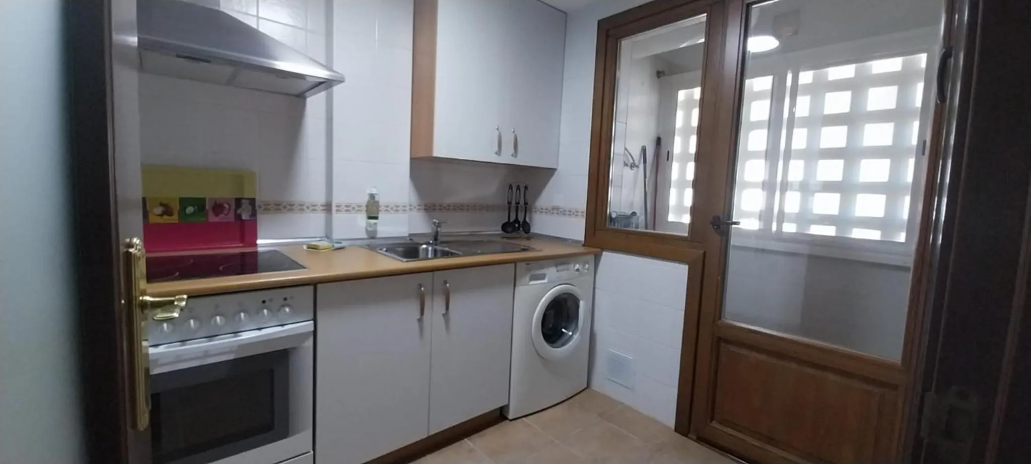 Kitchen or kitchenette in Why Not Houses Golf Esuri