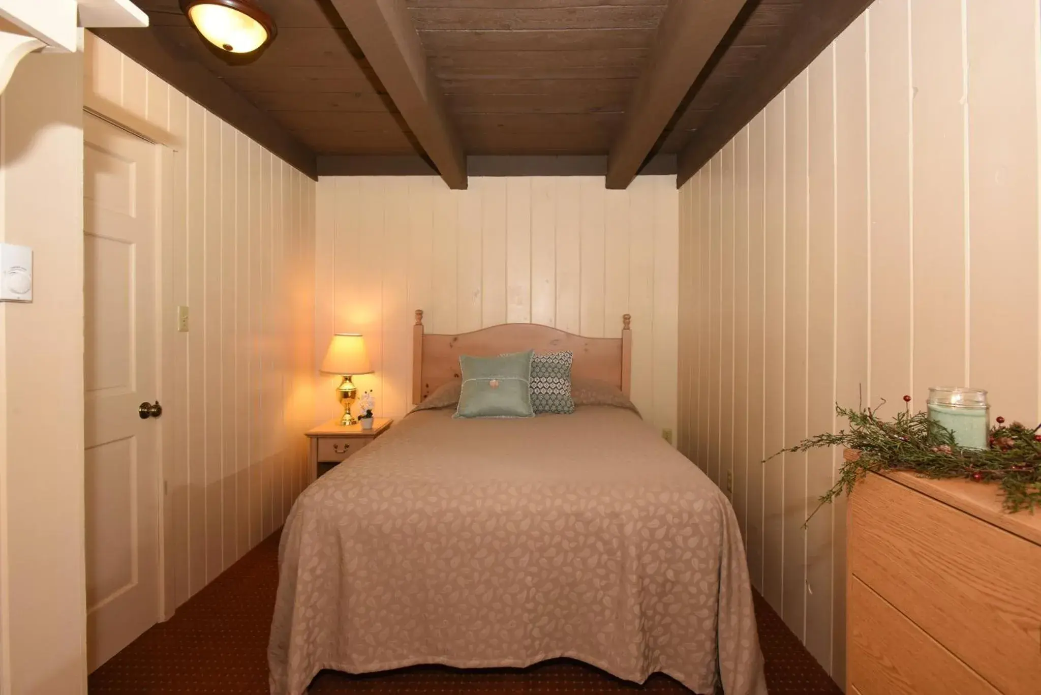 Photo of the whole room, Bed in Seven Springs Resort Properties Photo of the whole room, Bed in Seven Springs Resort Properties