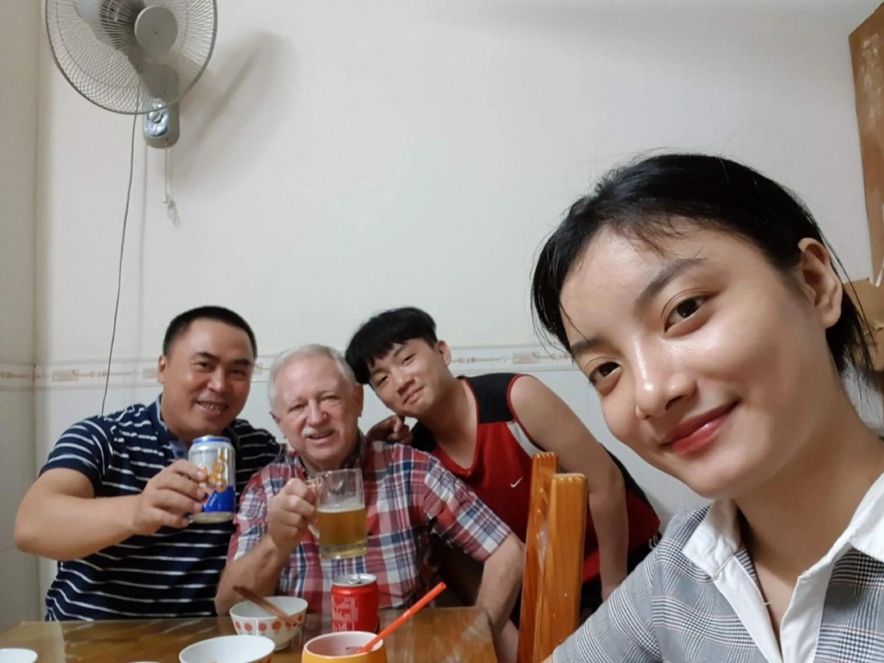 Kitchen or kitchenette in Hong Vinh Hotel