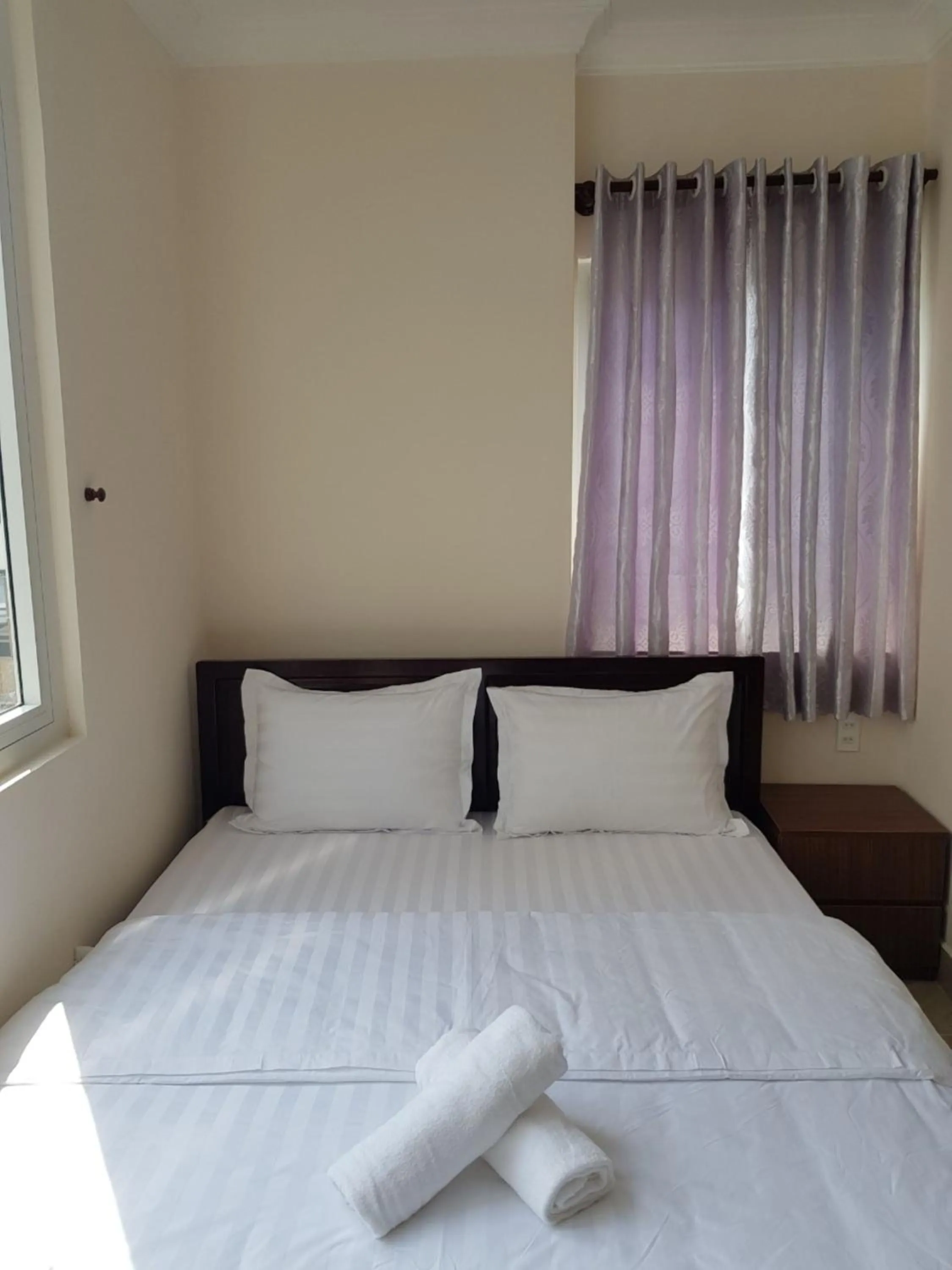 Bed in Hong Vinh Hotel