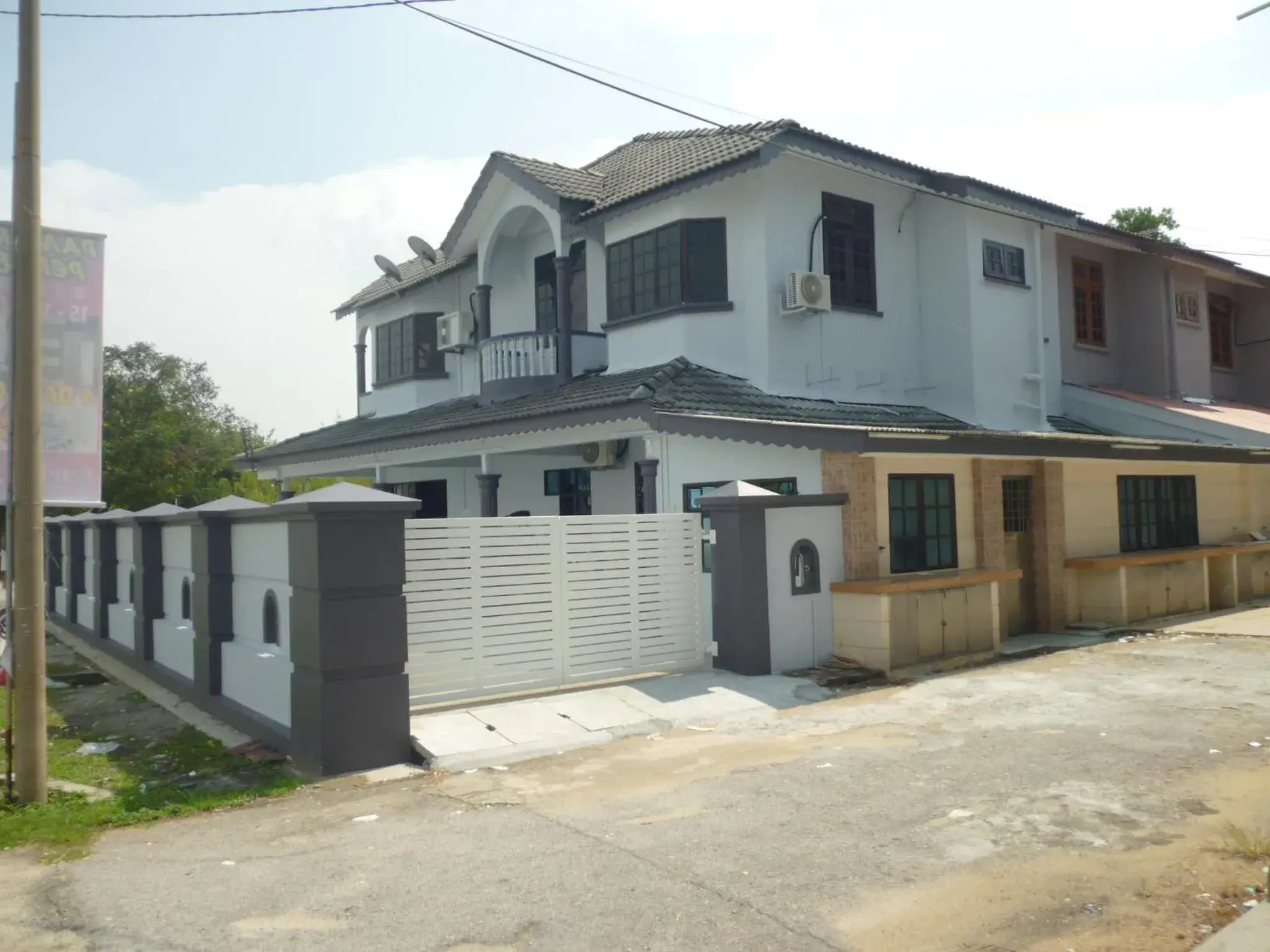 Property building in G Six Hotel Property building in G Six Hotel