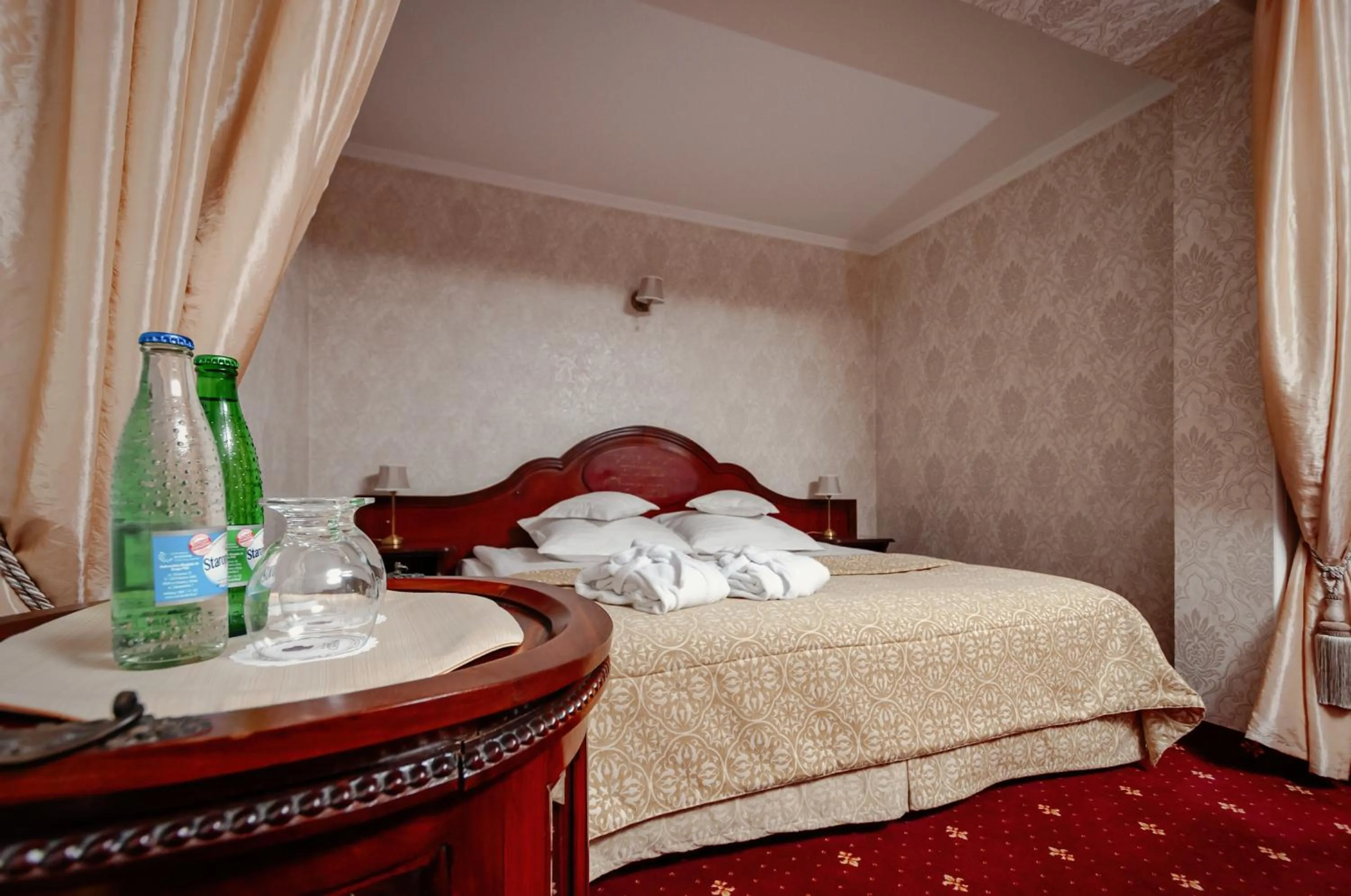 Bed in Hotel Chopin Business&SPA