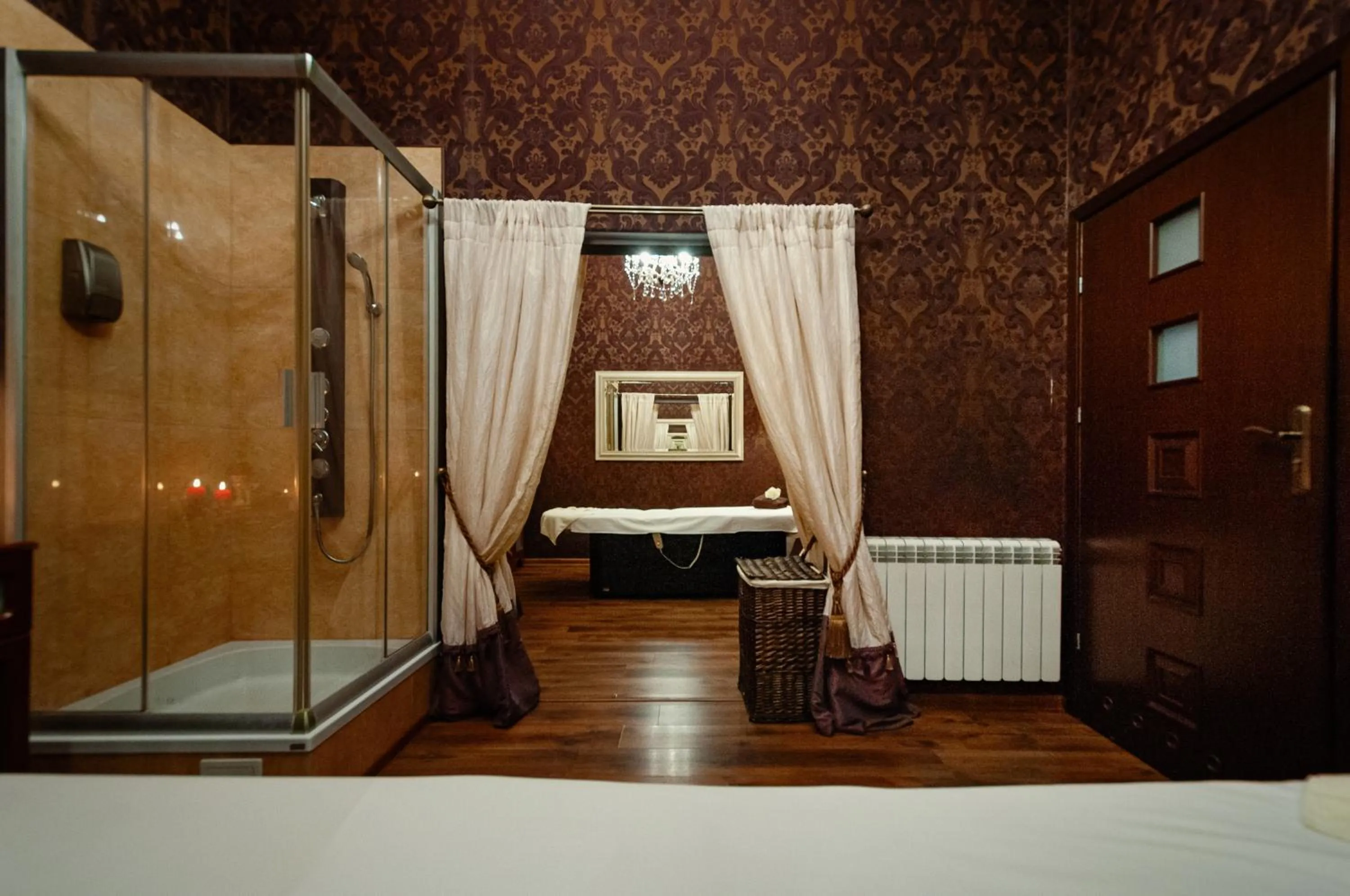 Massage in Hotel Chopin Business&SPA