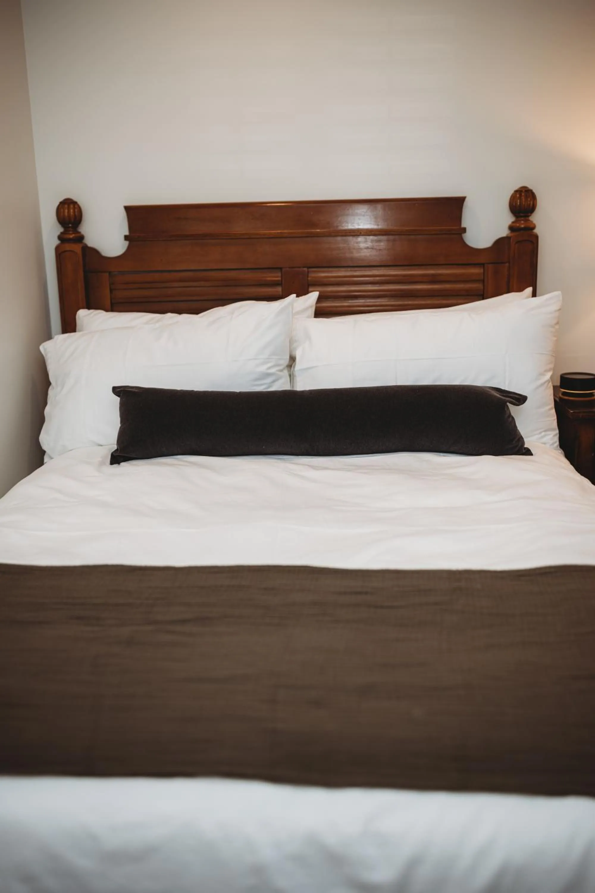 Bed in The Jefferson Inn