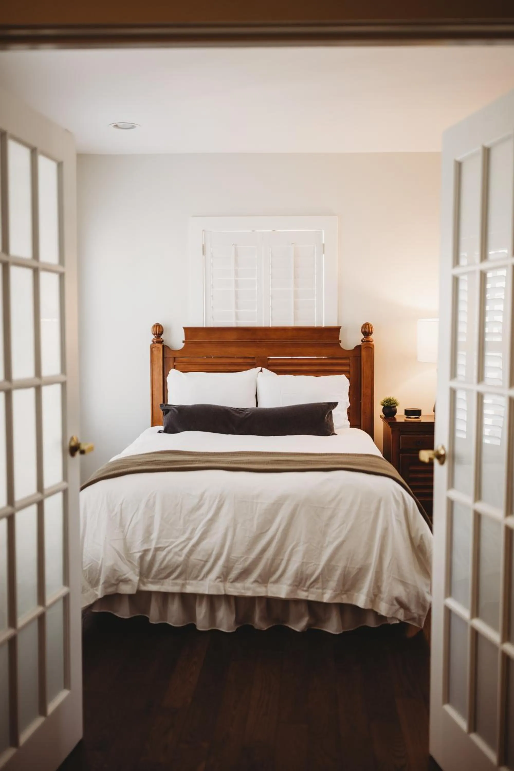 Bed in The Jefferson Inn