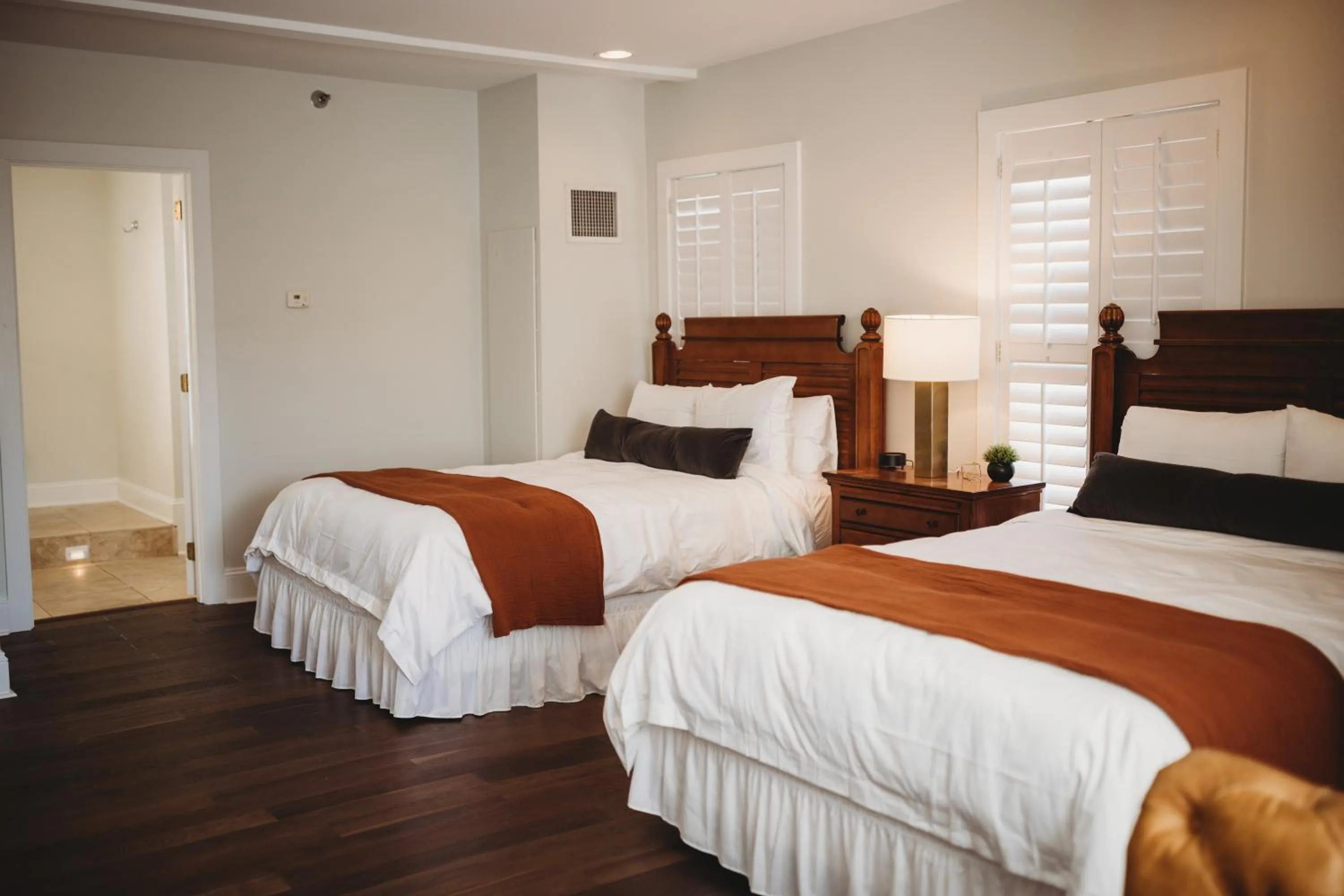 Bed in The Jefferson Inn