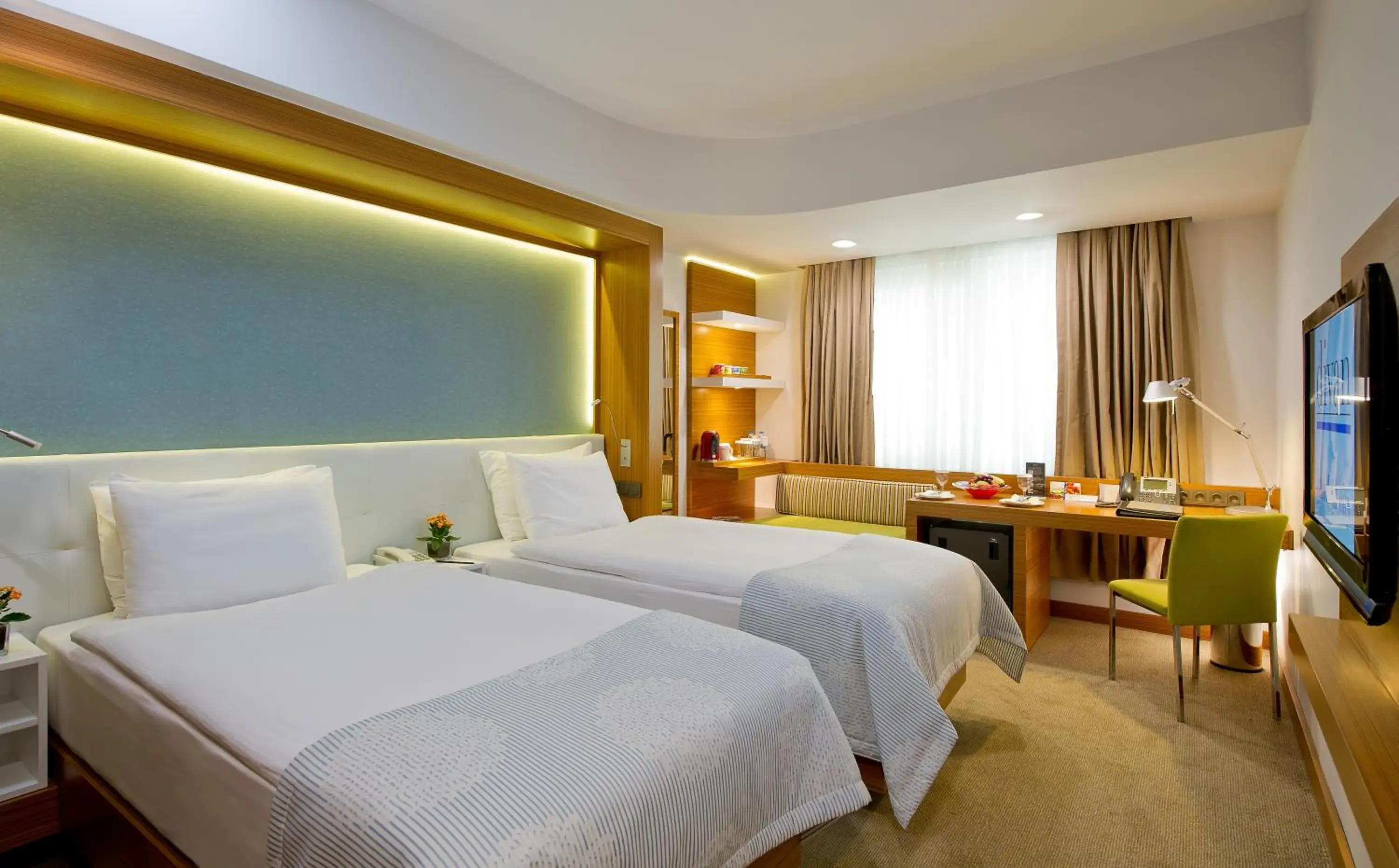Photo of the whole room, Bed in Divan Istanbul City Photo of the whole room, Bed in Divan Istanbul City