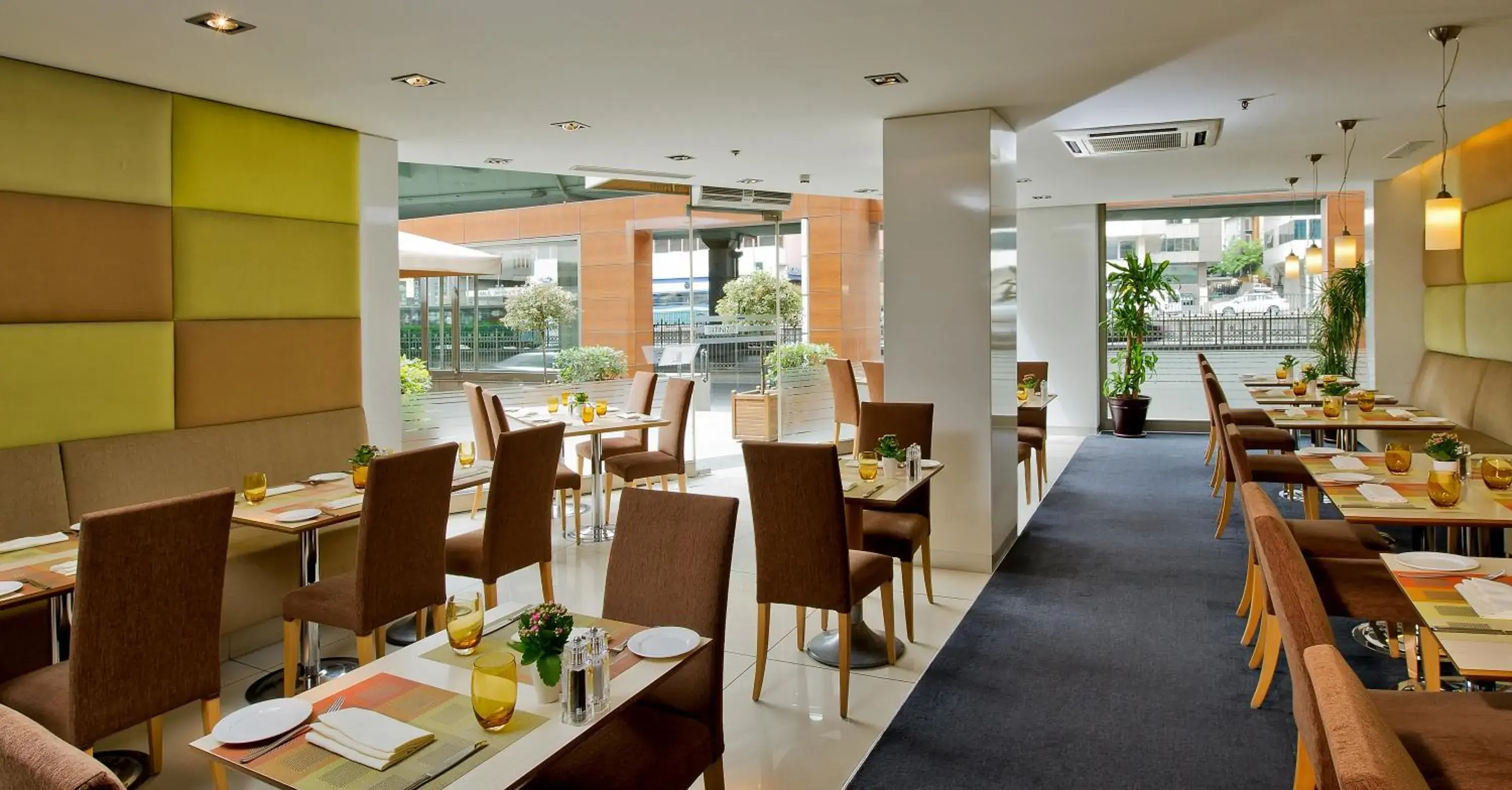 Restaurant/places to eat in Divan Istanbul City Restaurant/places to eat in Divan Istanbul City